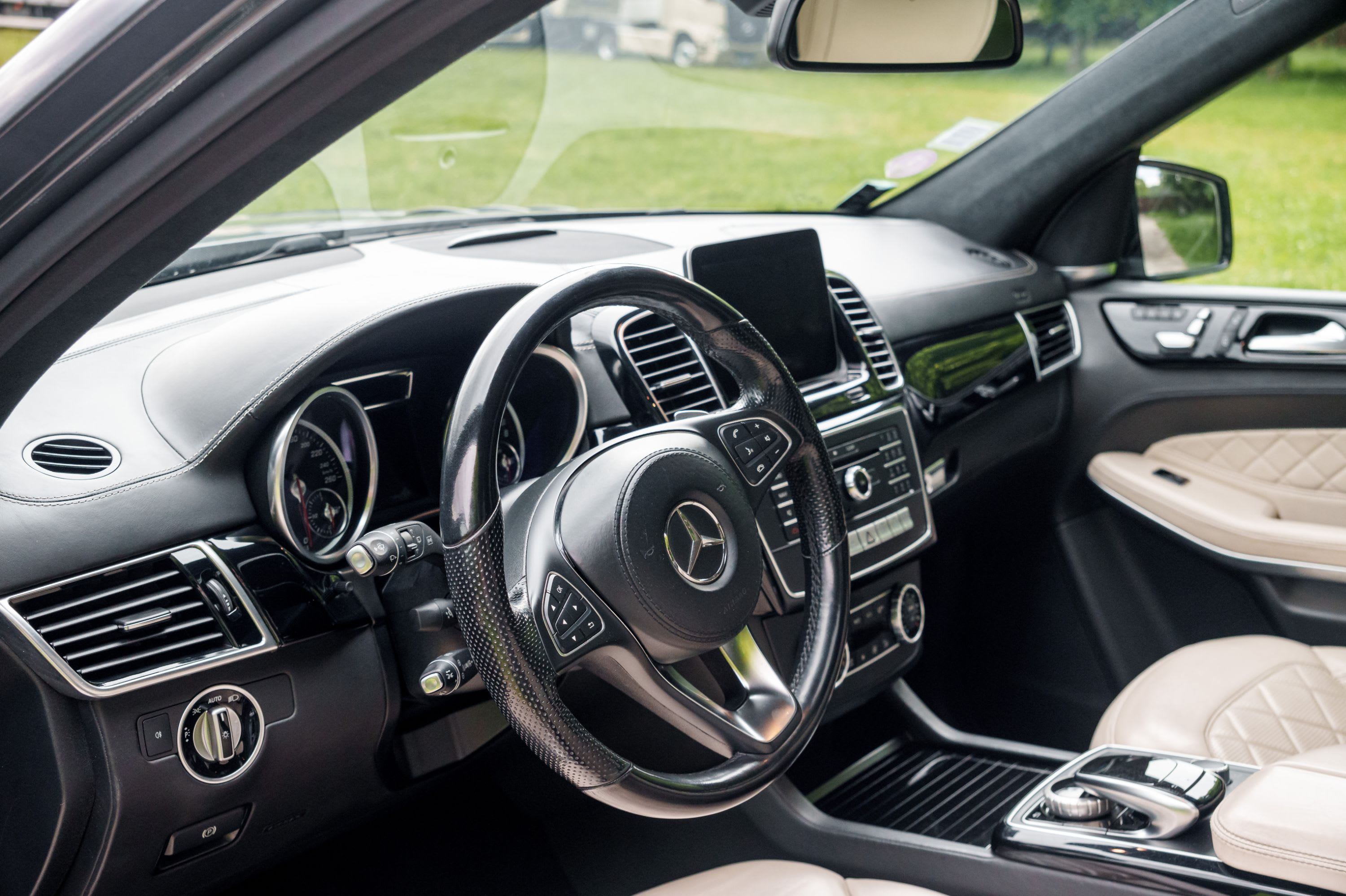 MERCEDES BENZ Classe Gls 500 2016 occasion intérieur (1)