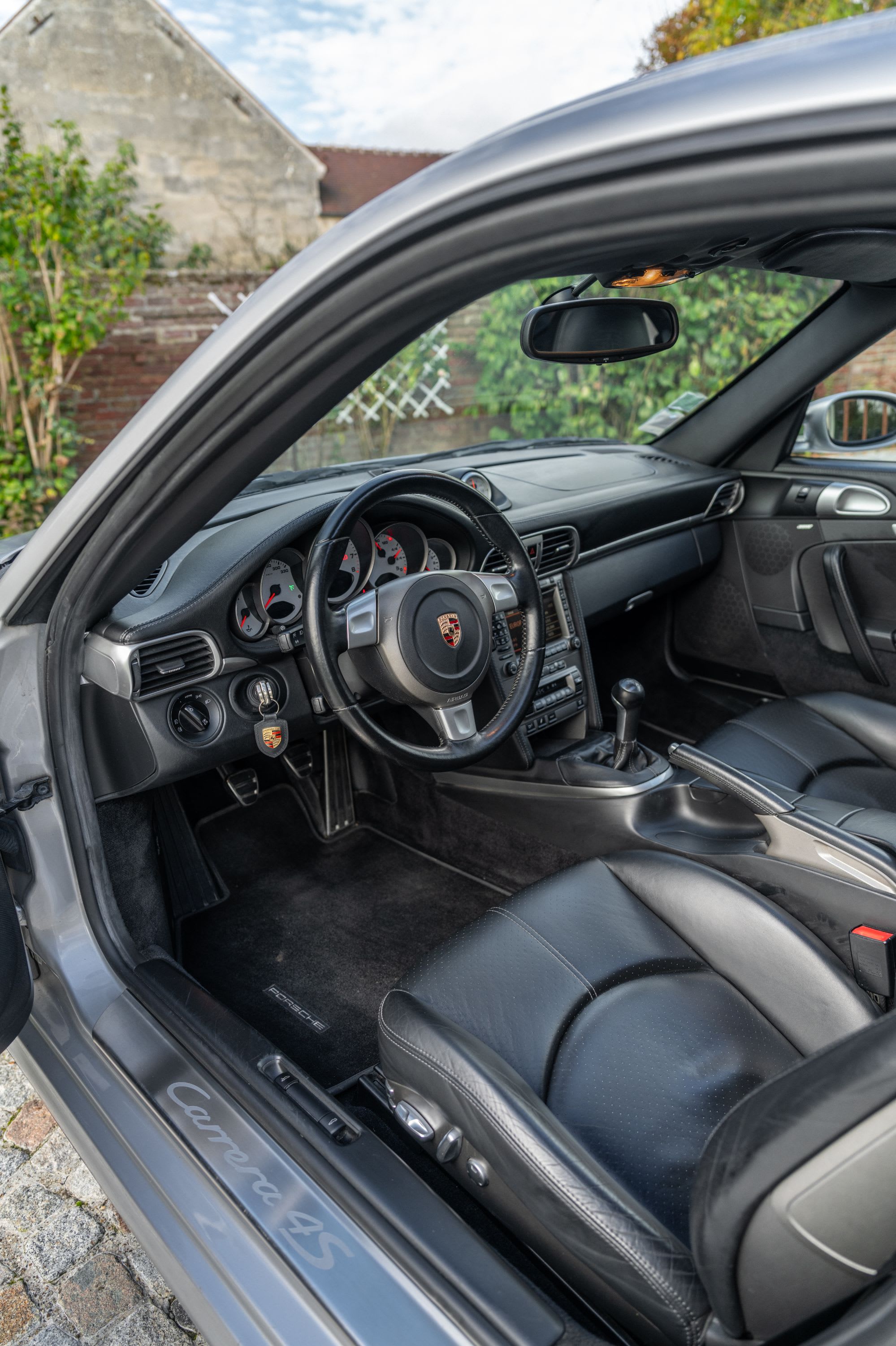 PORSCHE 911 997.1 Carrera 4s 2006 used interior (1)