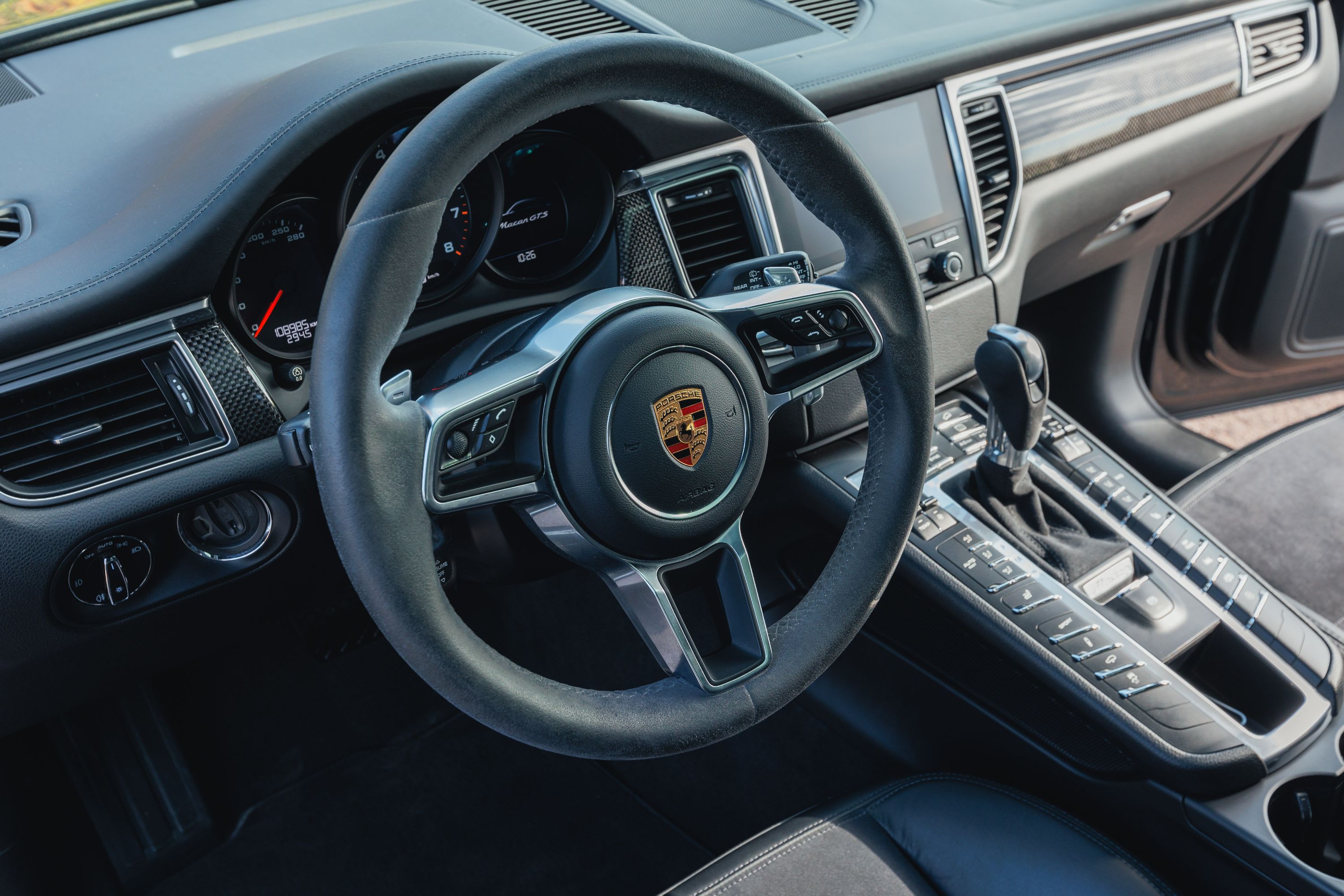 PORSCHE Macan Gts 2017 used interior (1)
