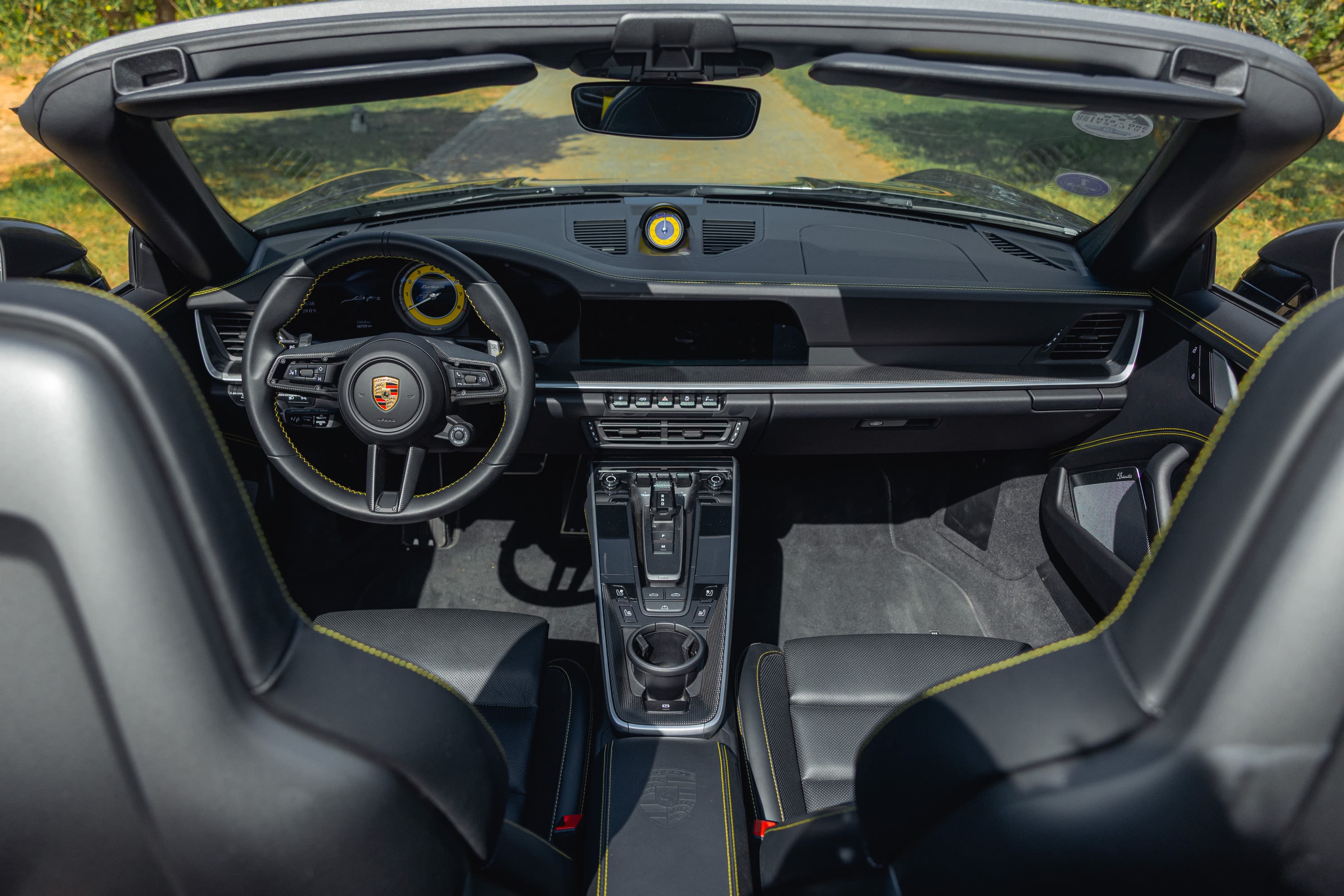 PORSCHE 911 992.1 Turbo S 2024 occasion intérieur (1)