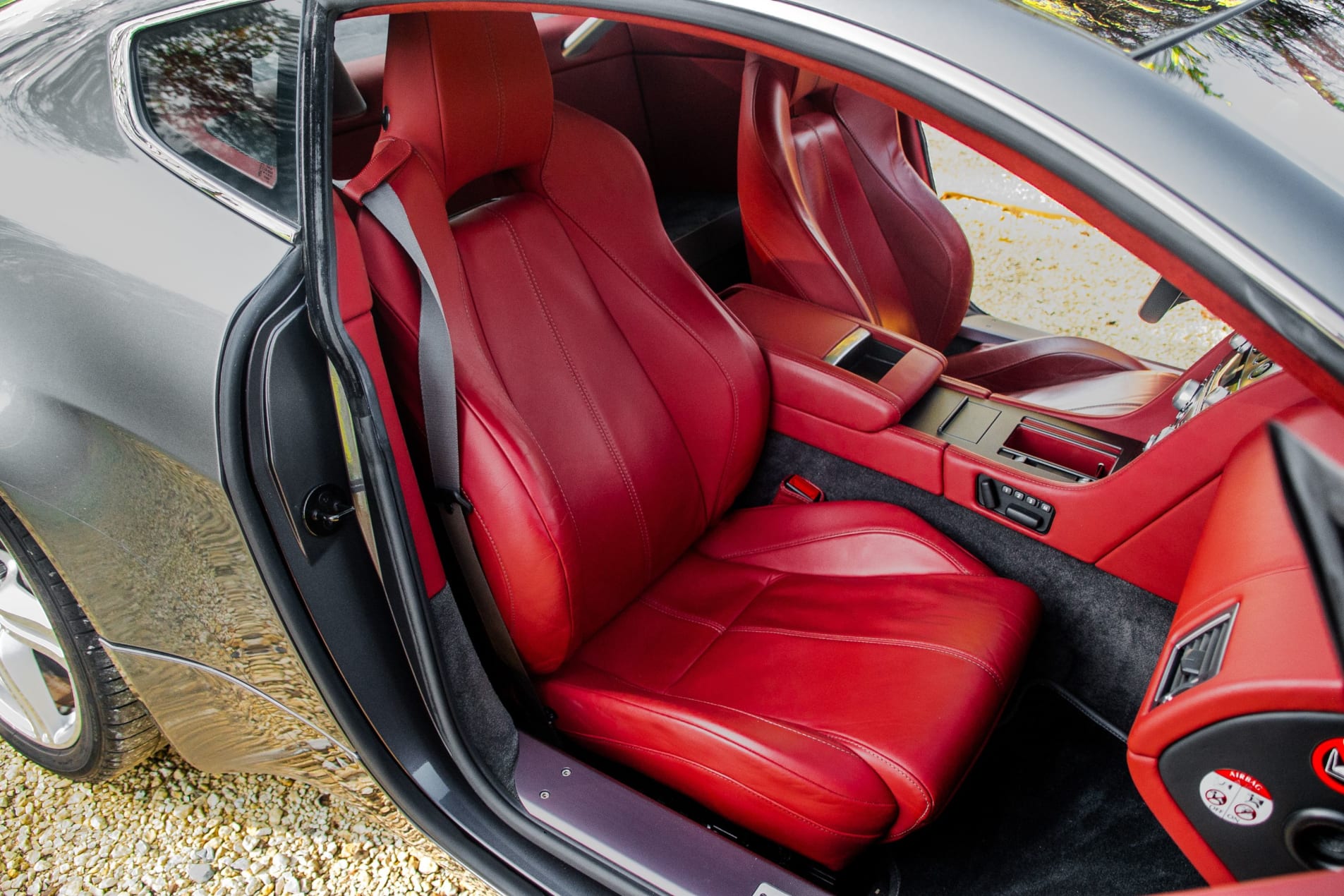 ASTON MARTIN V8 vantage 4.7 2010