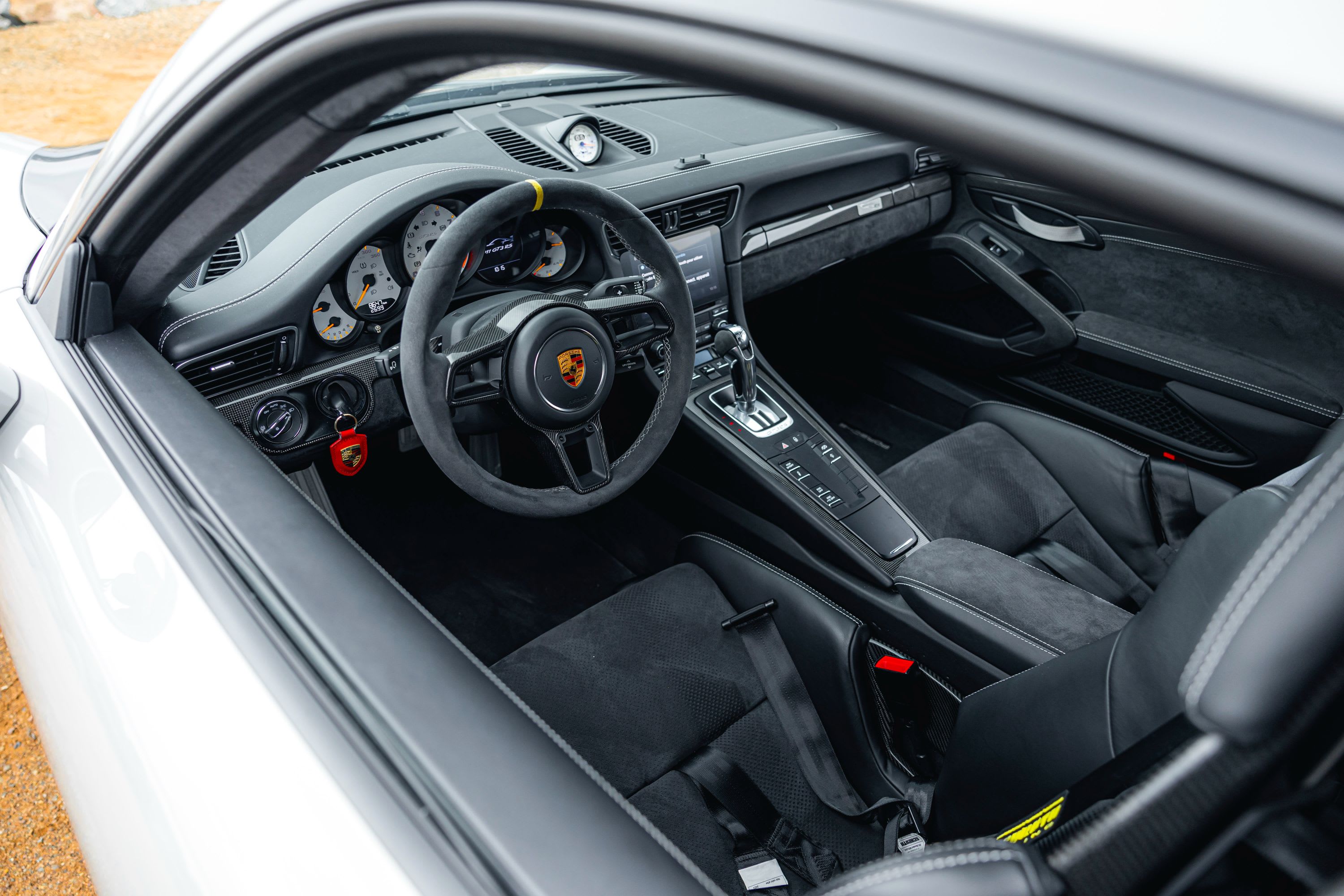 PORSCHE 911 991.2 Gt3 Rs 2018 used interior (1)