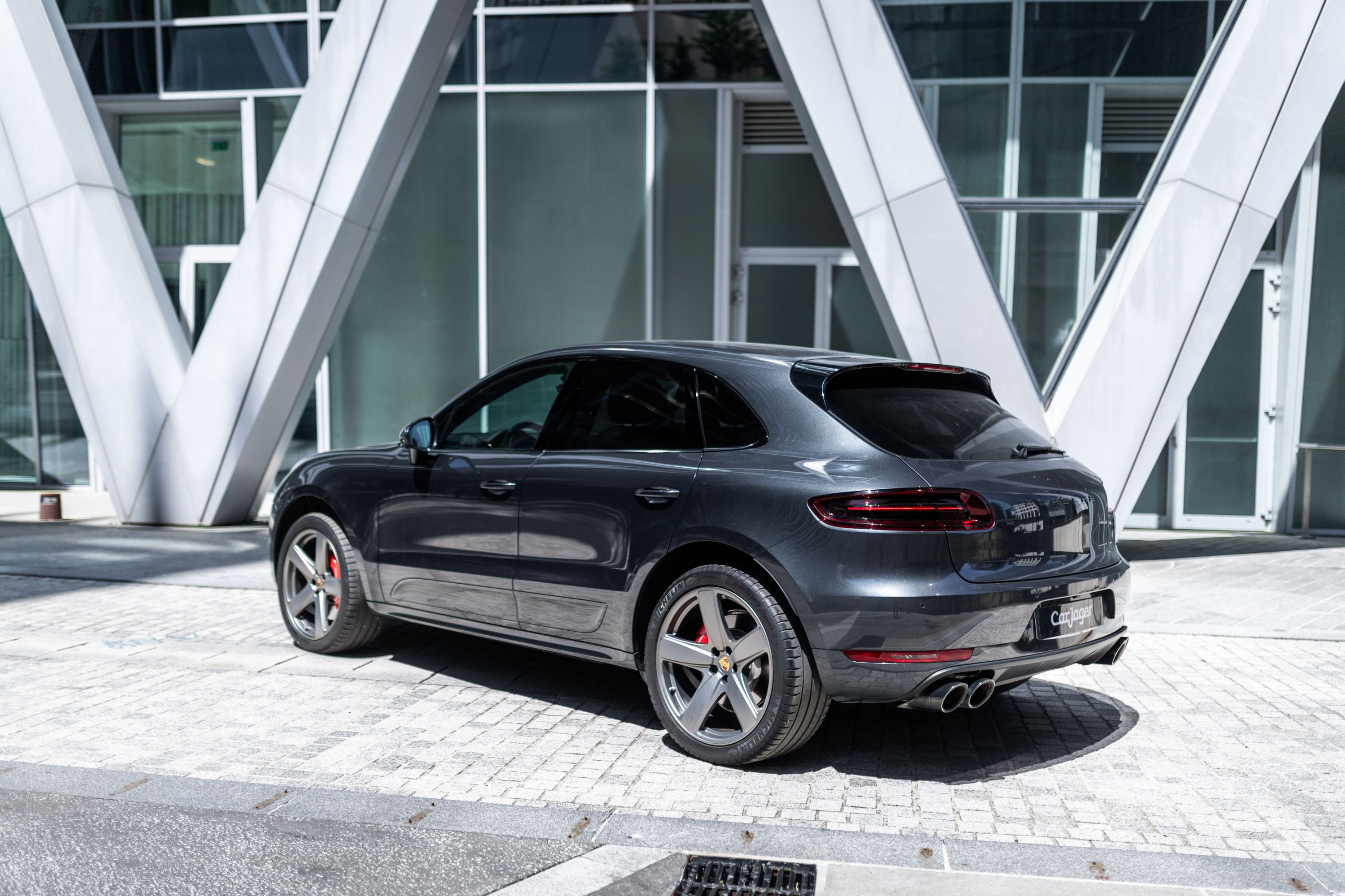 Porsche Macan Turbo Pack Performance
