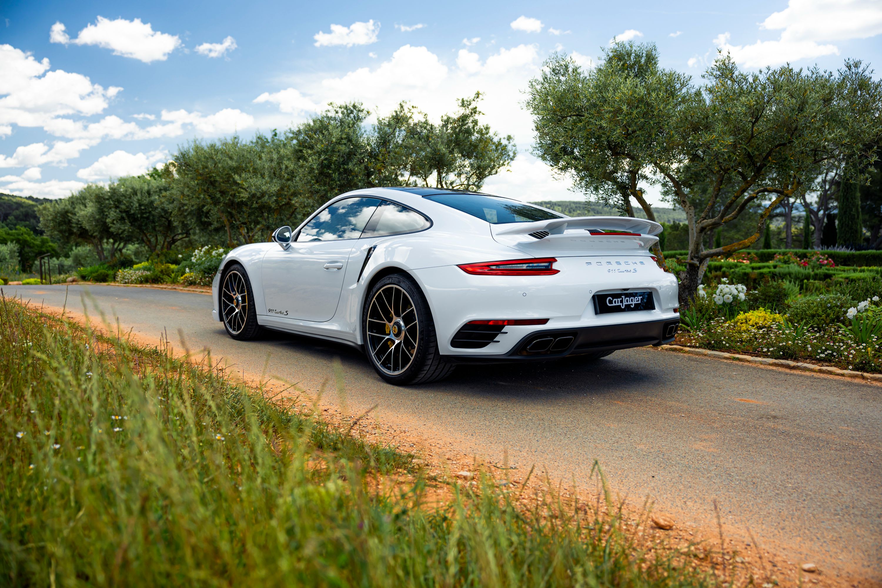 PORSCHE 911 991.2 Turbo S 2018 used video (1)