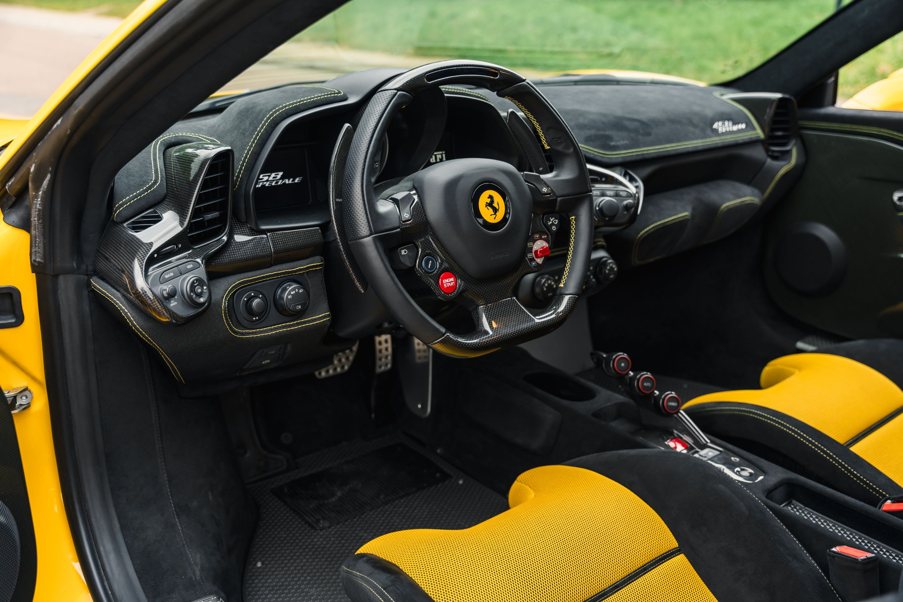 FERRARI 458 Speciale 2015 used interior (1)
