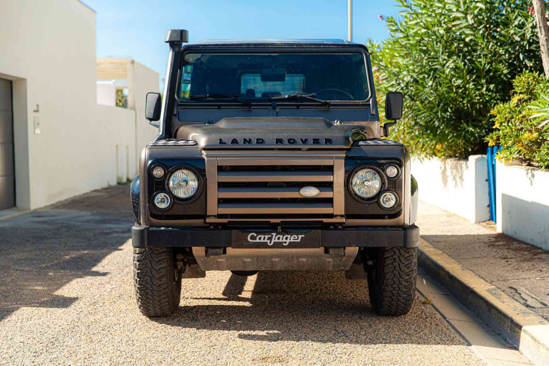 LAND ROVER Defender Special Edition - Rough II 110 SW 2013