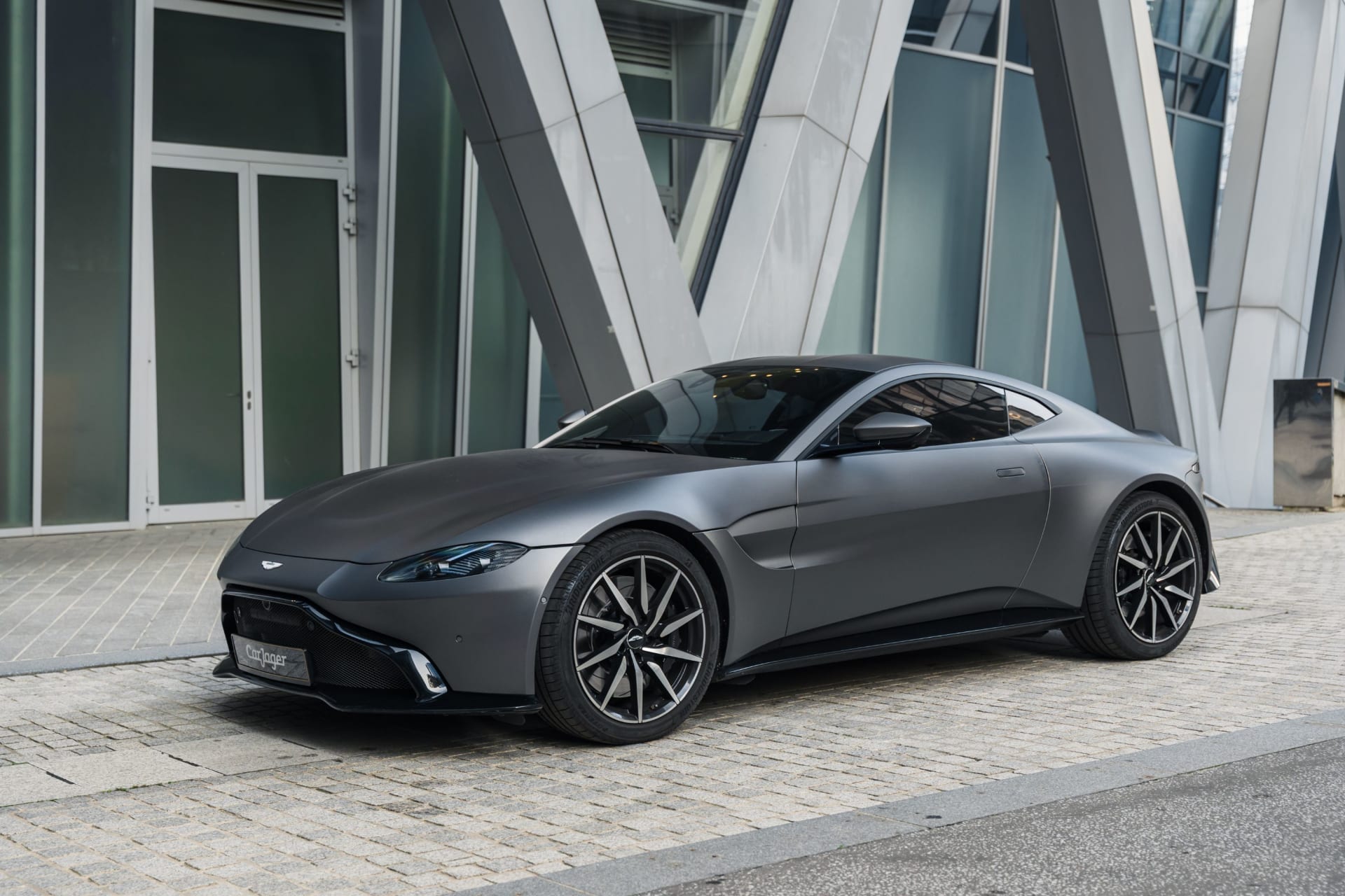 Aston Martin Vantage V8 