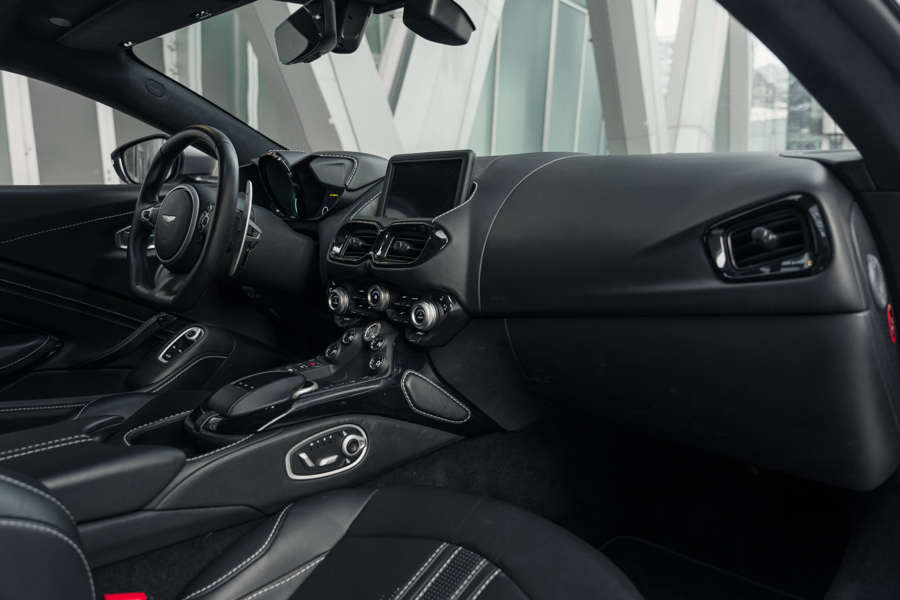 ASTON MARTIN Vantage V8  2021 occasion intérieur (1)