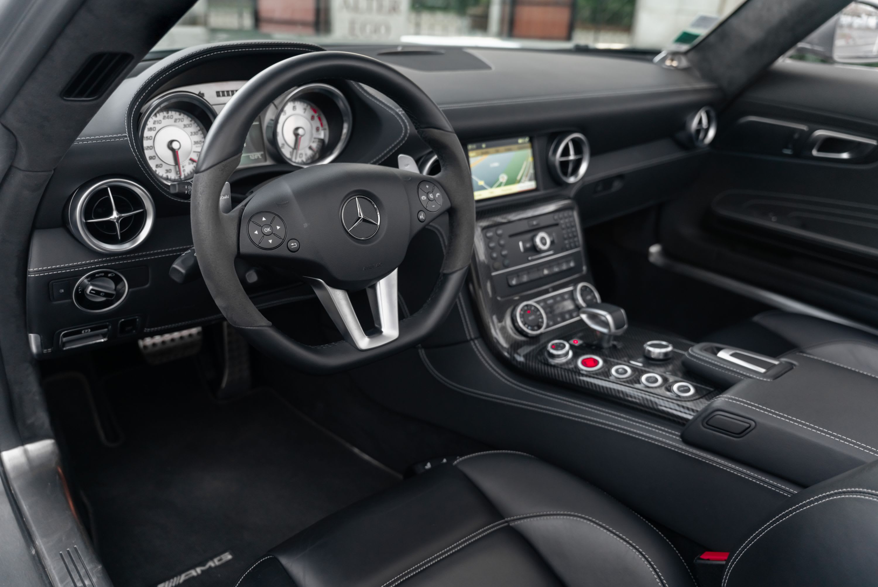 MERCEDES BENZ Sls Amg Roadster 2013 used interior (1)