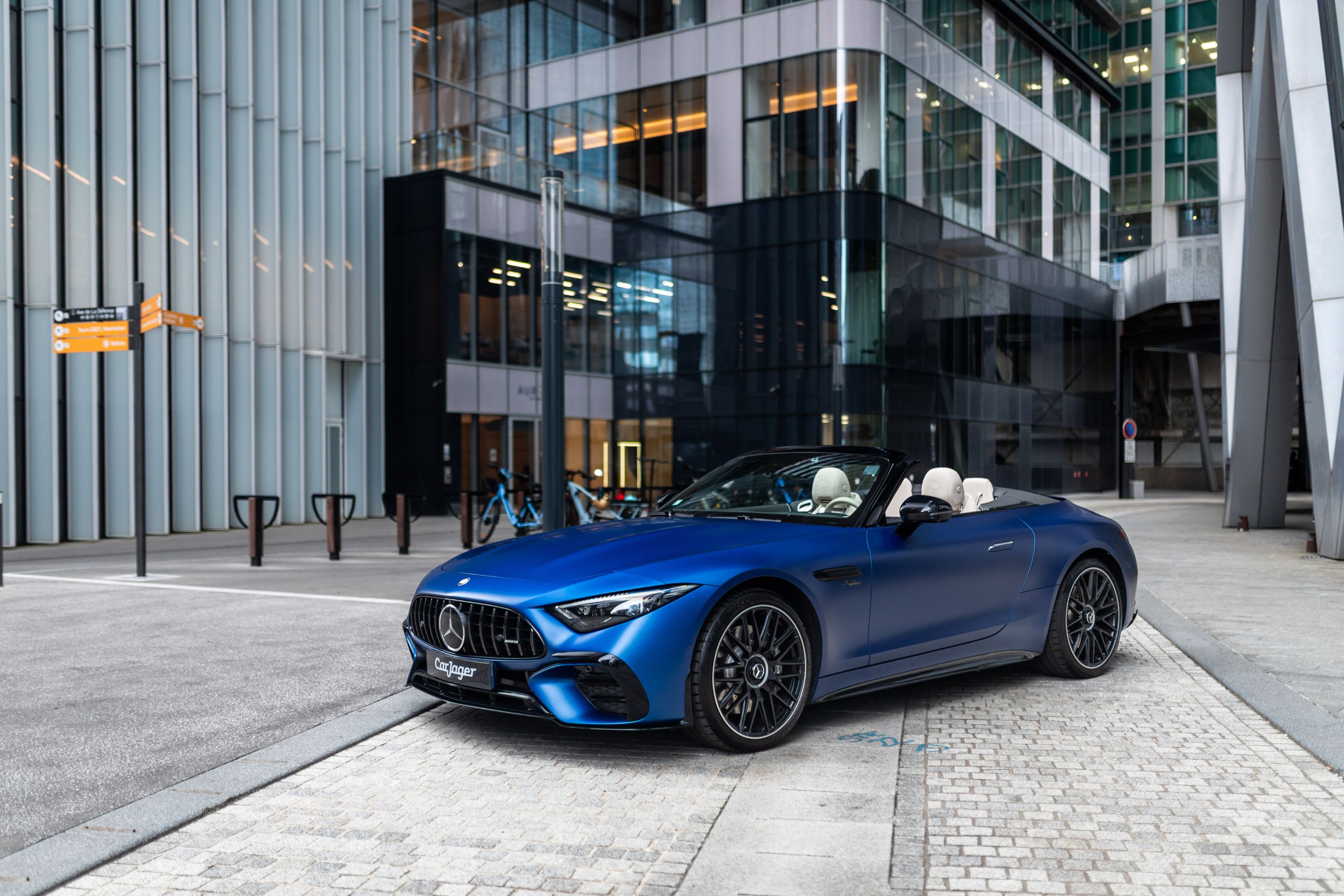 MERCEDES BENZ Classe Sl 43 Amg 2023 used video (1)