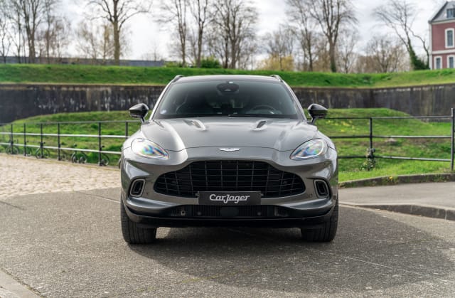 Aston Martin Dbx