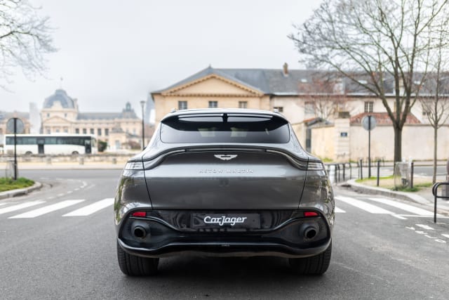 Aston Martin Dbx