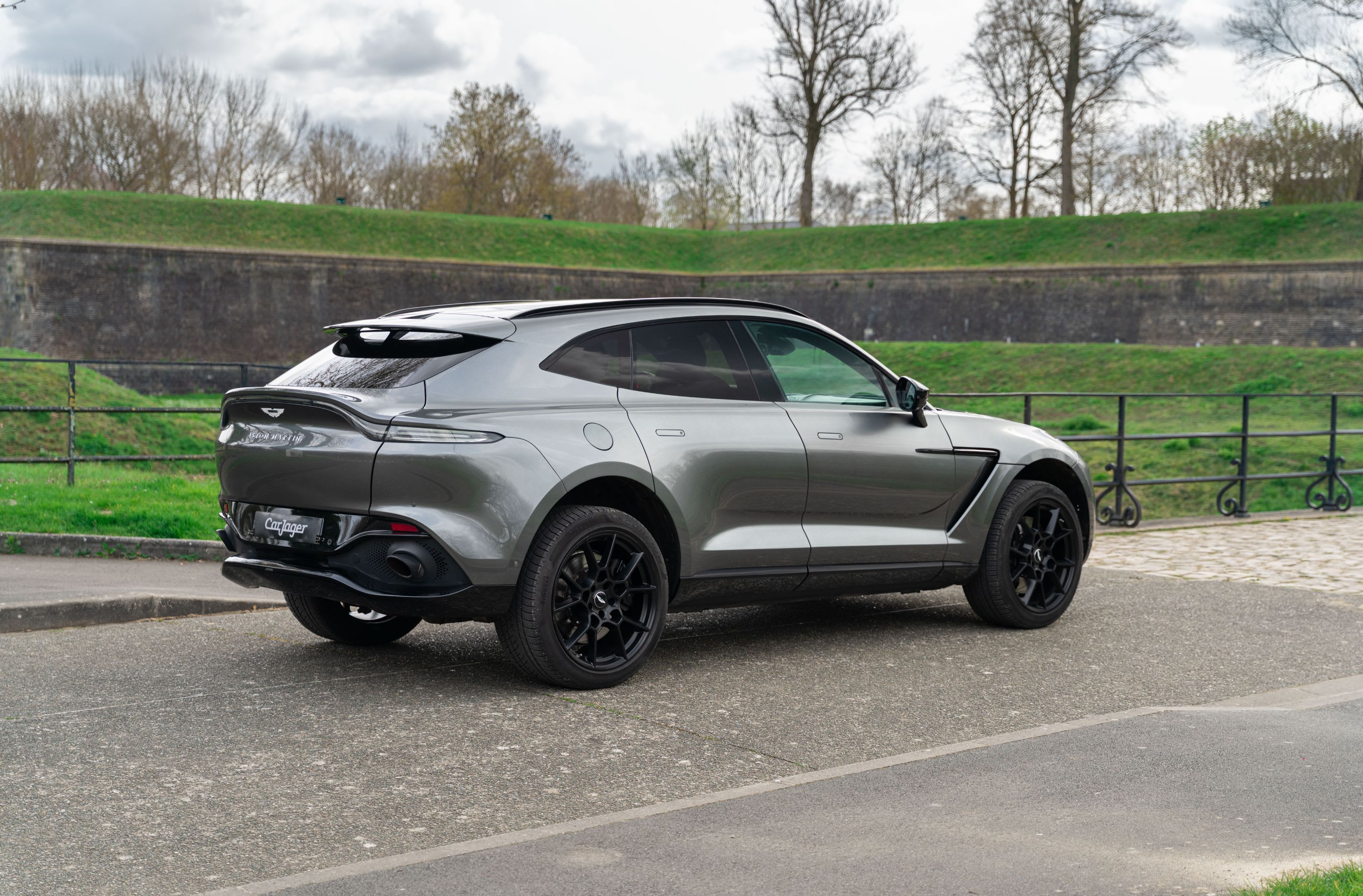ASTON MARTIN Dbx 2021 occasion extérieur (2)