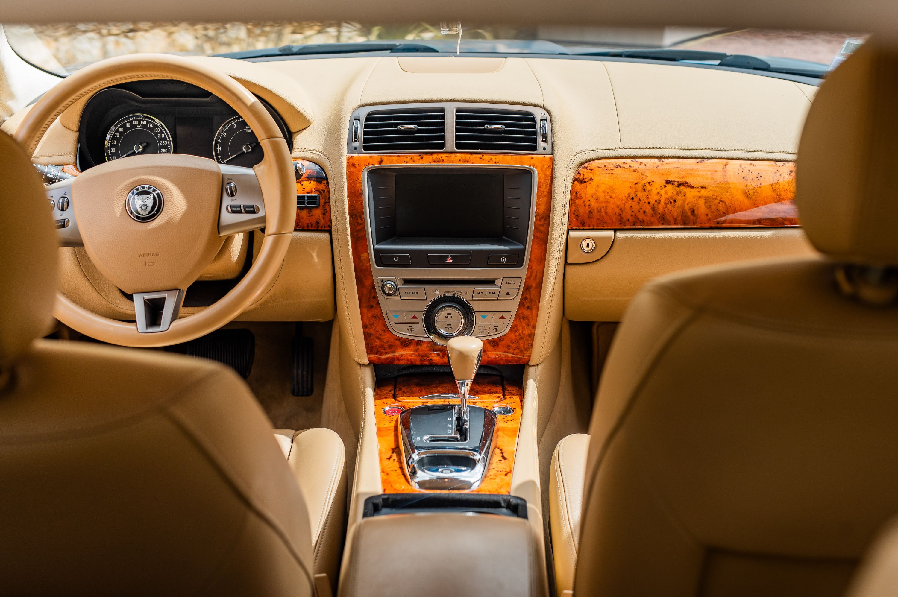 JAGUAR Xk X150 3.5  2010 used interior (1)