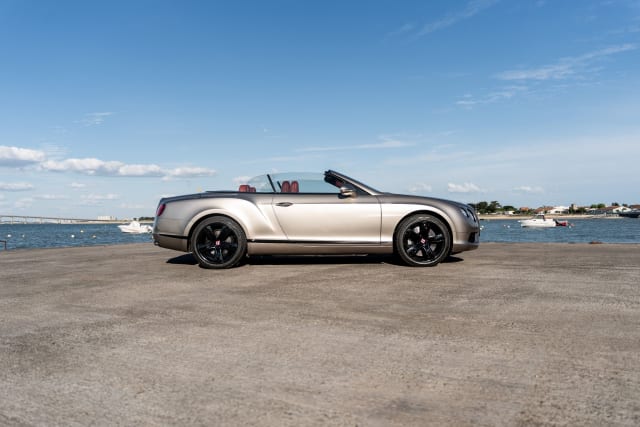 BENTLEY Continental Gtc   2013 used