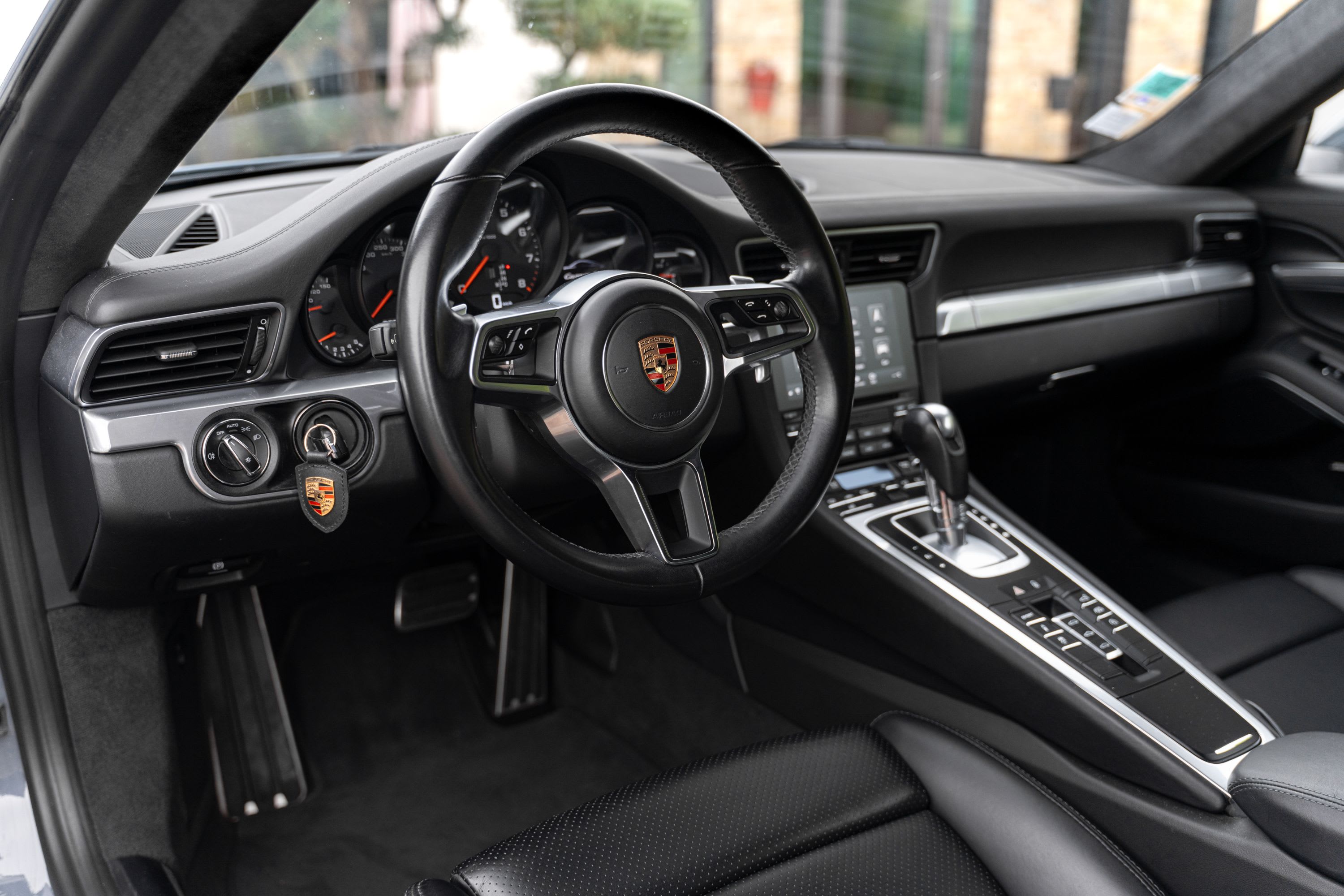 PORSCHE 911 991.2 Carrera 4 2016 occasion intérieur (1)