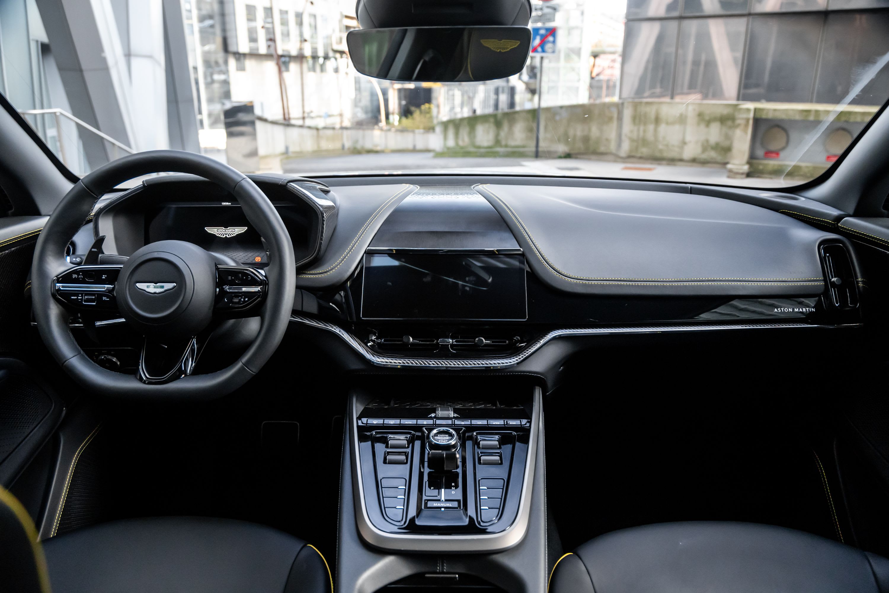 ASTON MARTIN Dbx 707 Facelift - Q Spirit 2025 occasion intérieur (1)