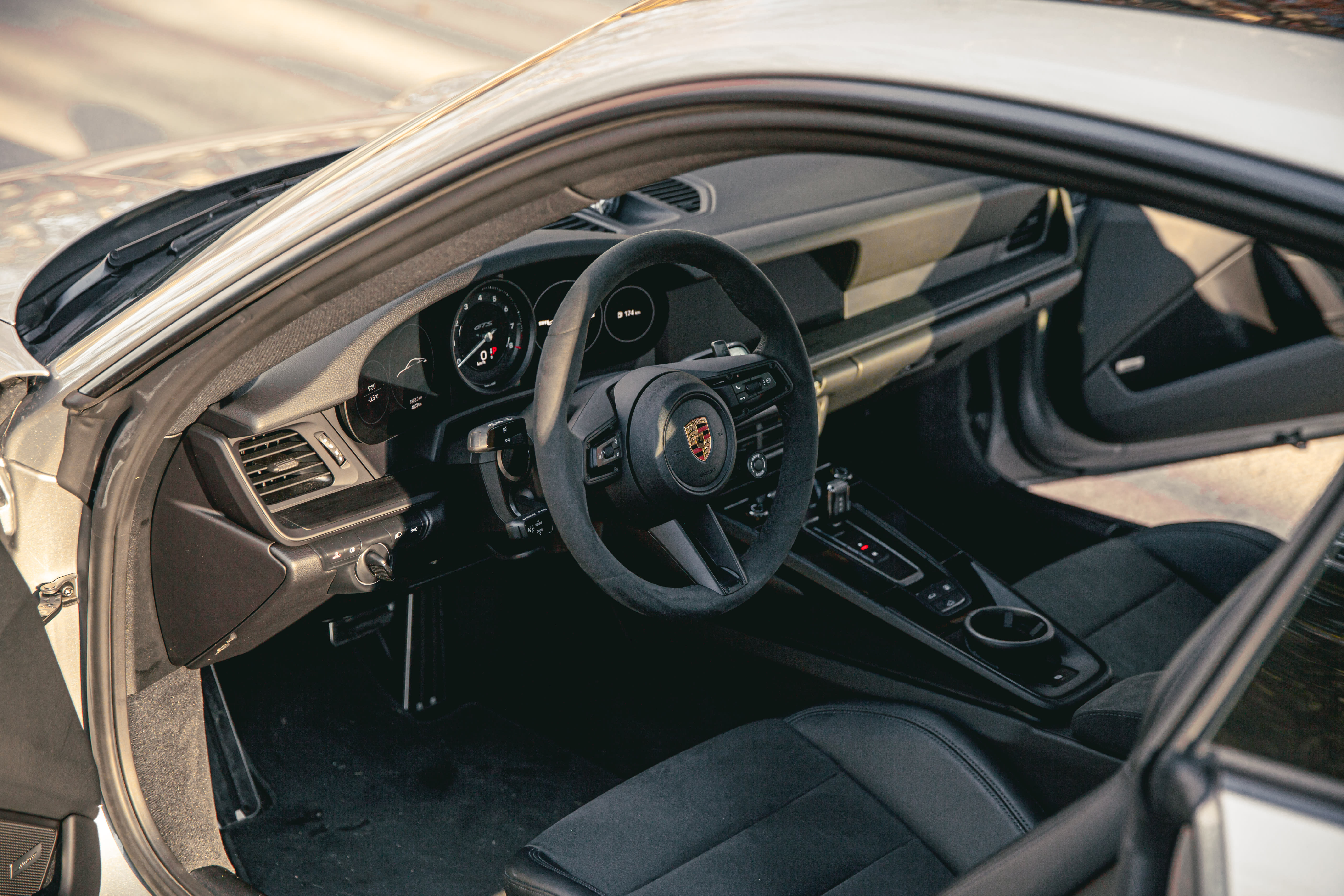 PORSCHE 911 991.2 Carrera 4 Gts 2022 occasion intérieur (1)