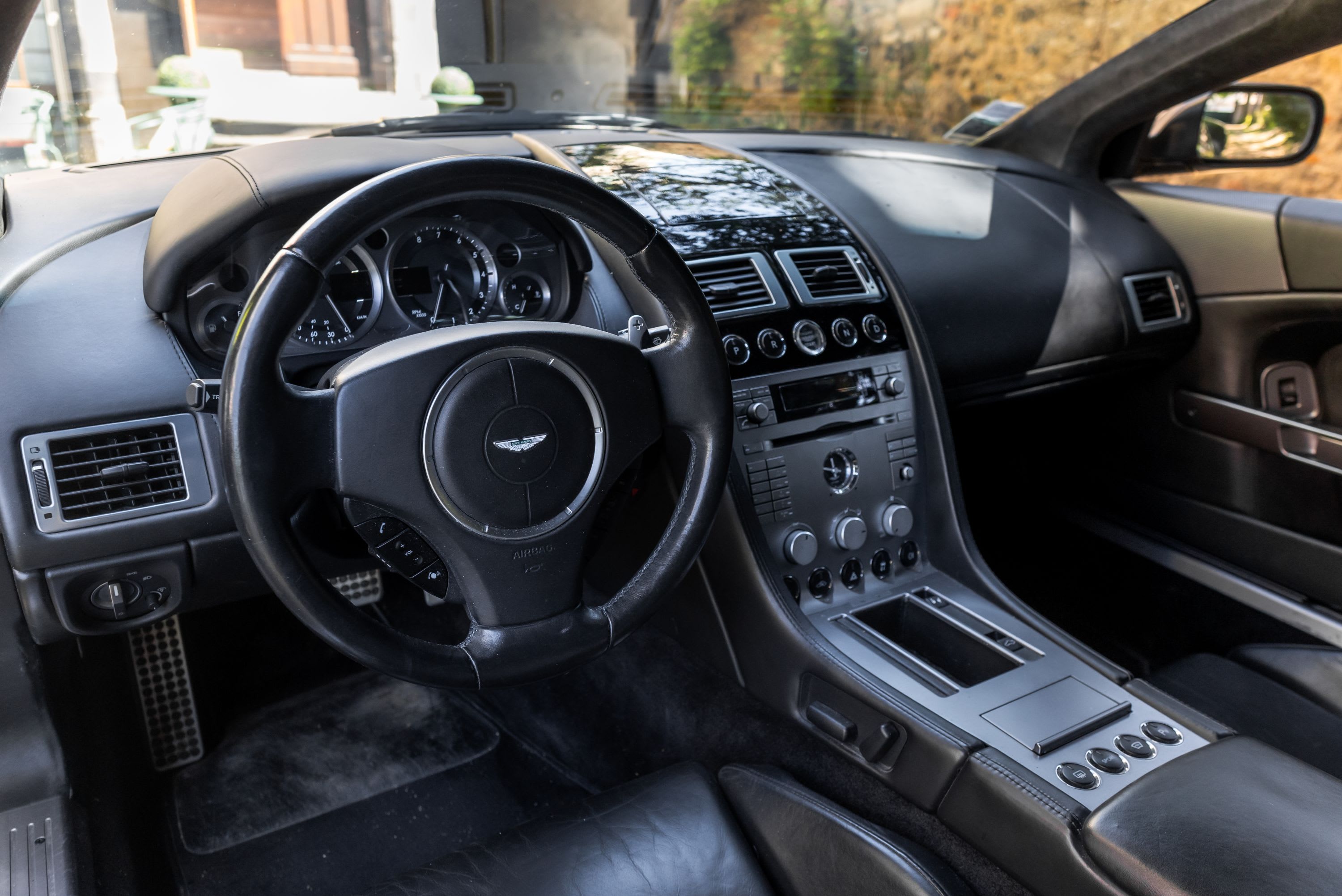 ASTON MARTIN Db9 2006 occasion intérieur (1)