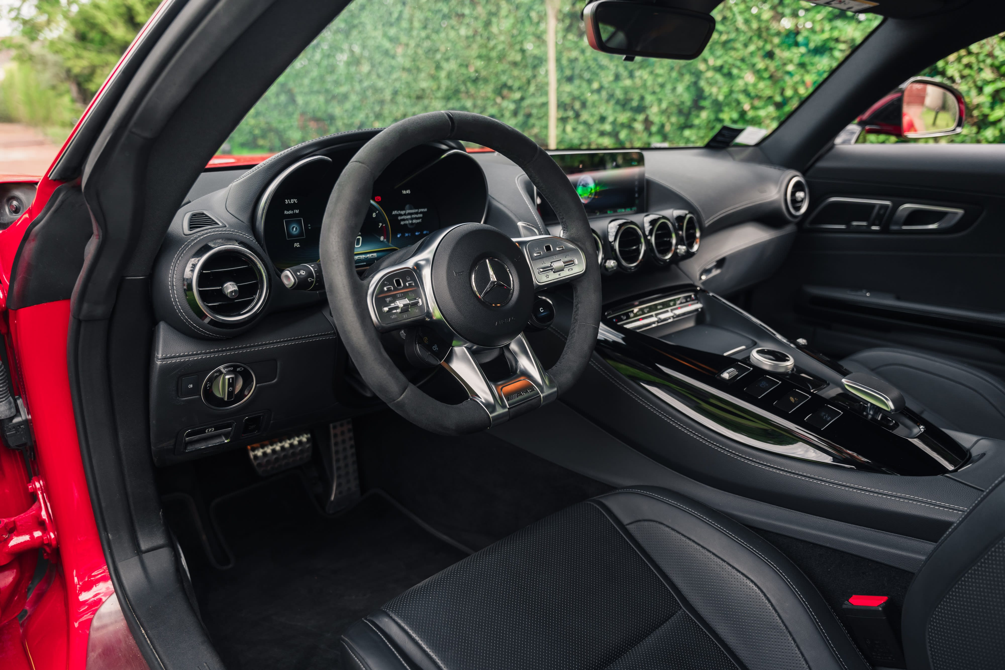 MERCEDES BENZ Amg Gt C190 C 2019 occasion intérieur (1)