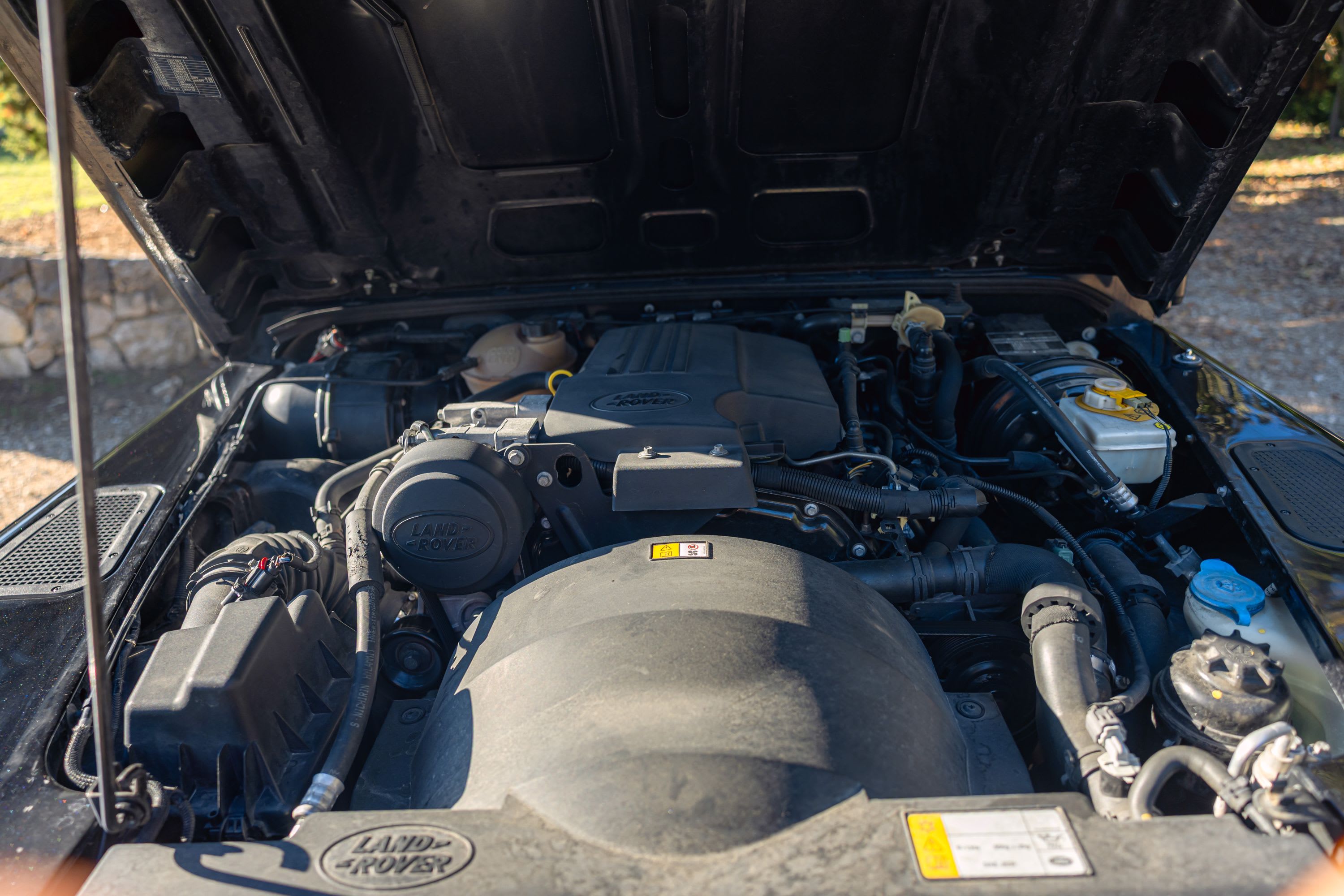 LAND ROVER Defender 90 Lxv 65ème Anniversaire 2013 used mechanical (1)