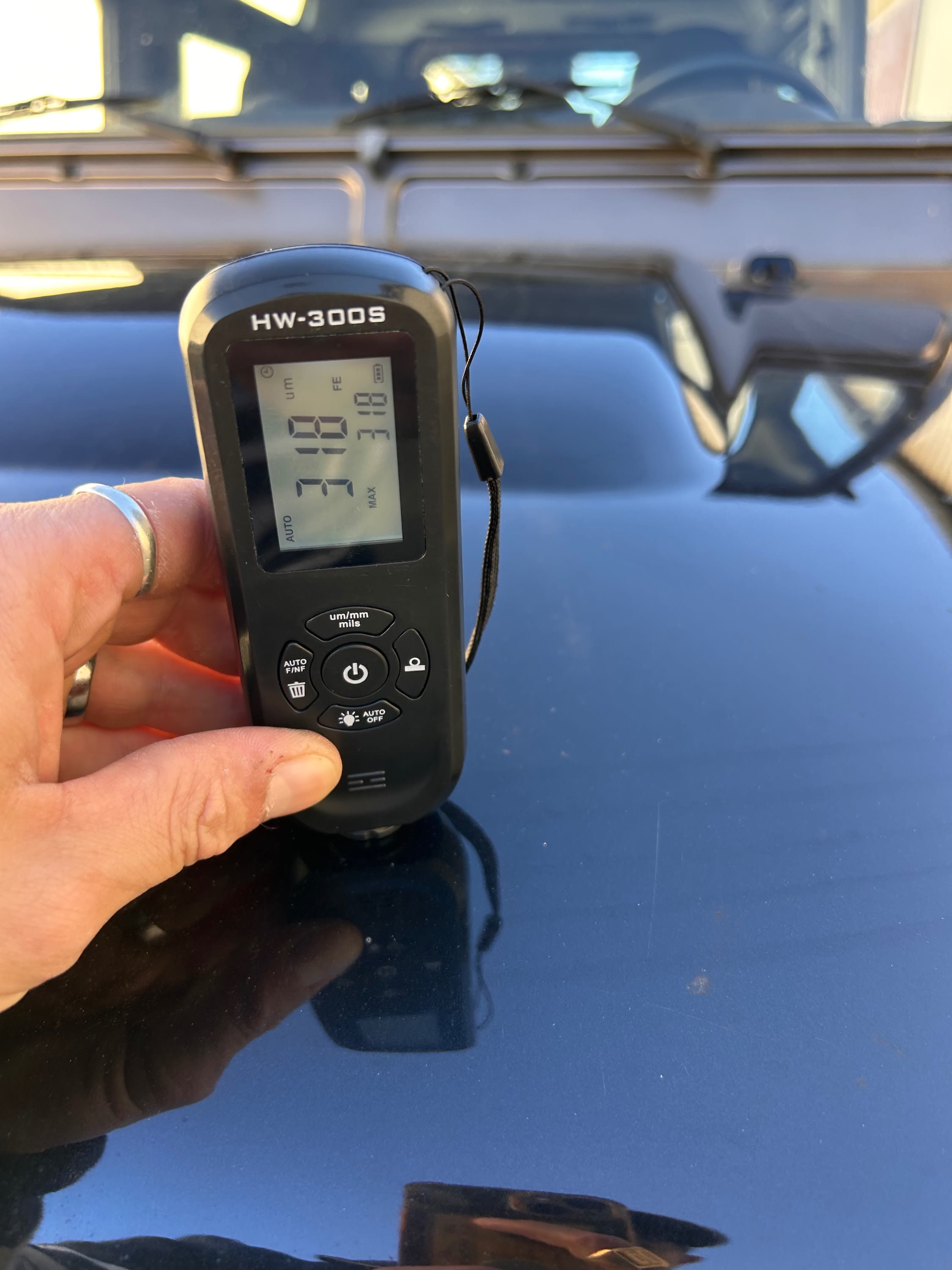 LAND ROVER Defender 90 2012 used details (1)