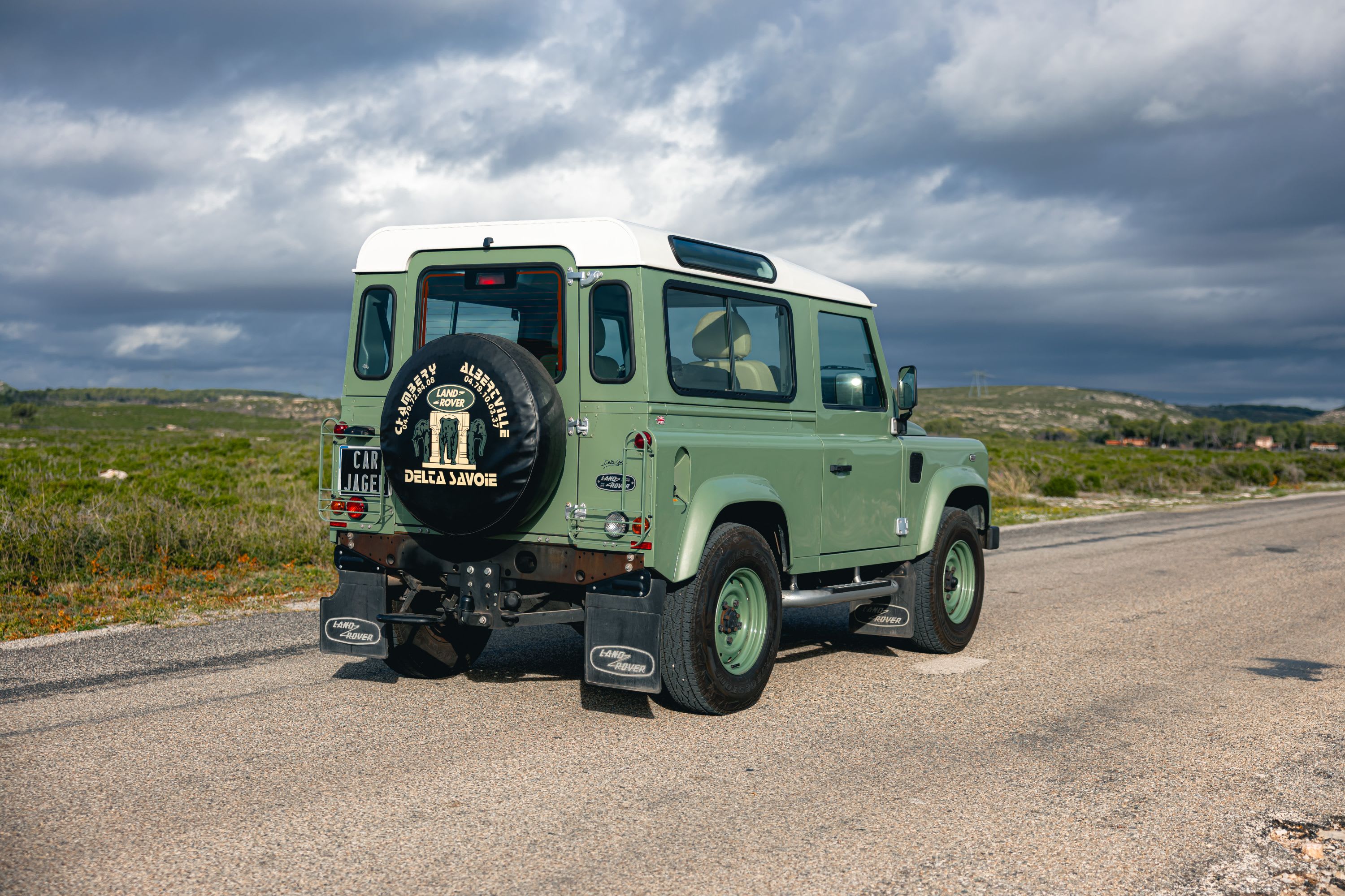 Land Rover Defender Heritage Edition
