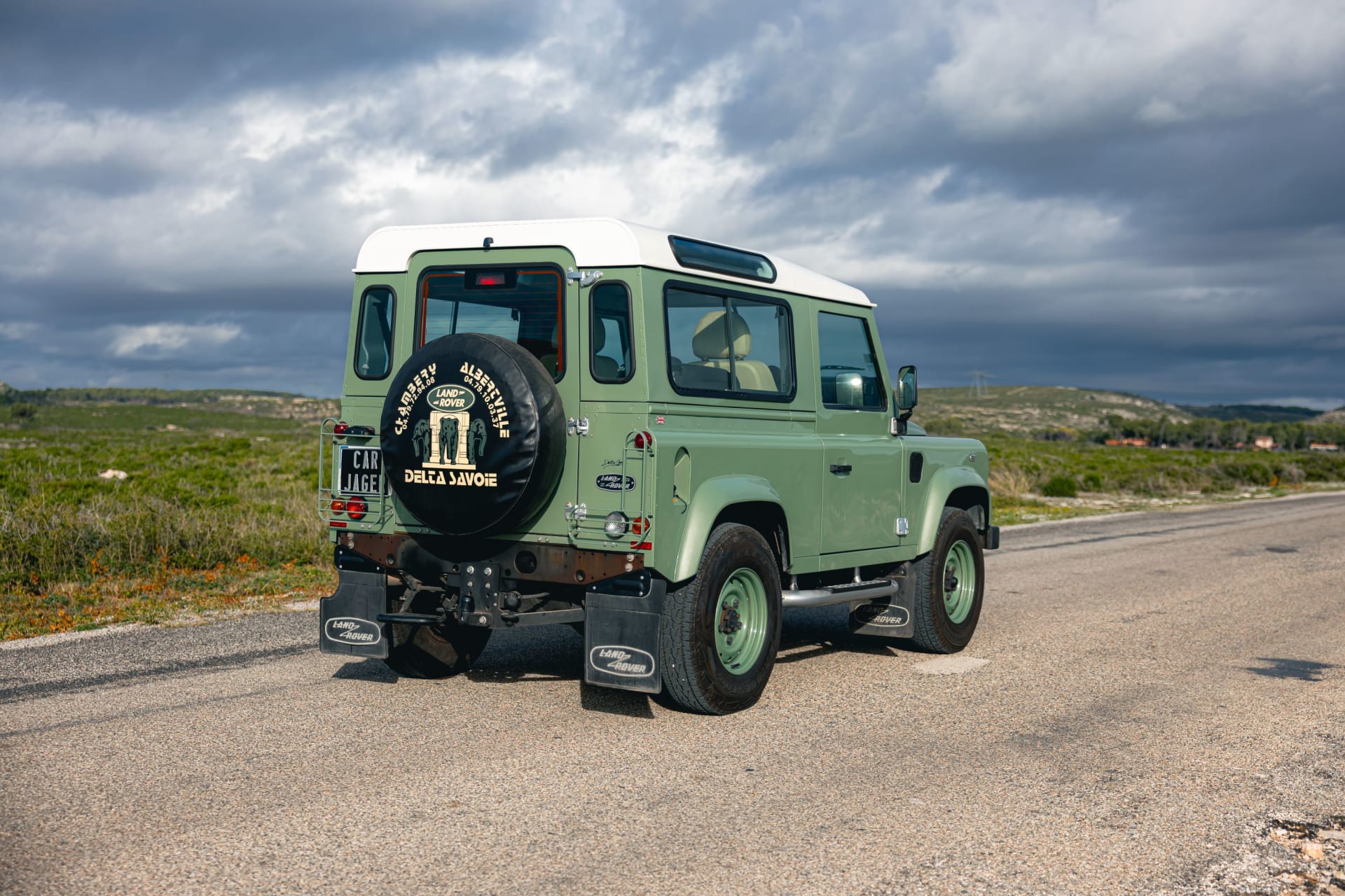 Land Rover Defender Heritage Edition