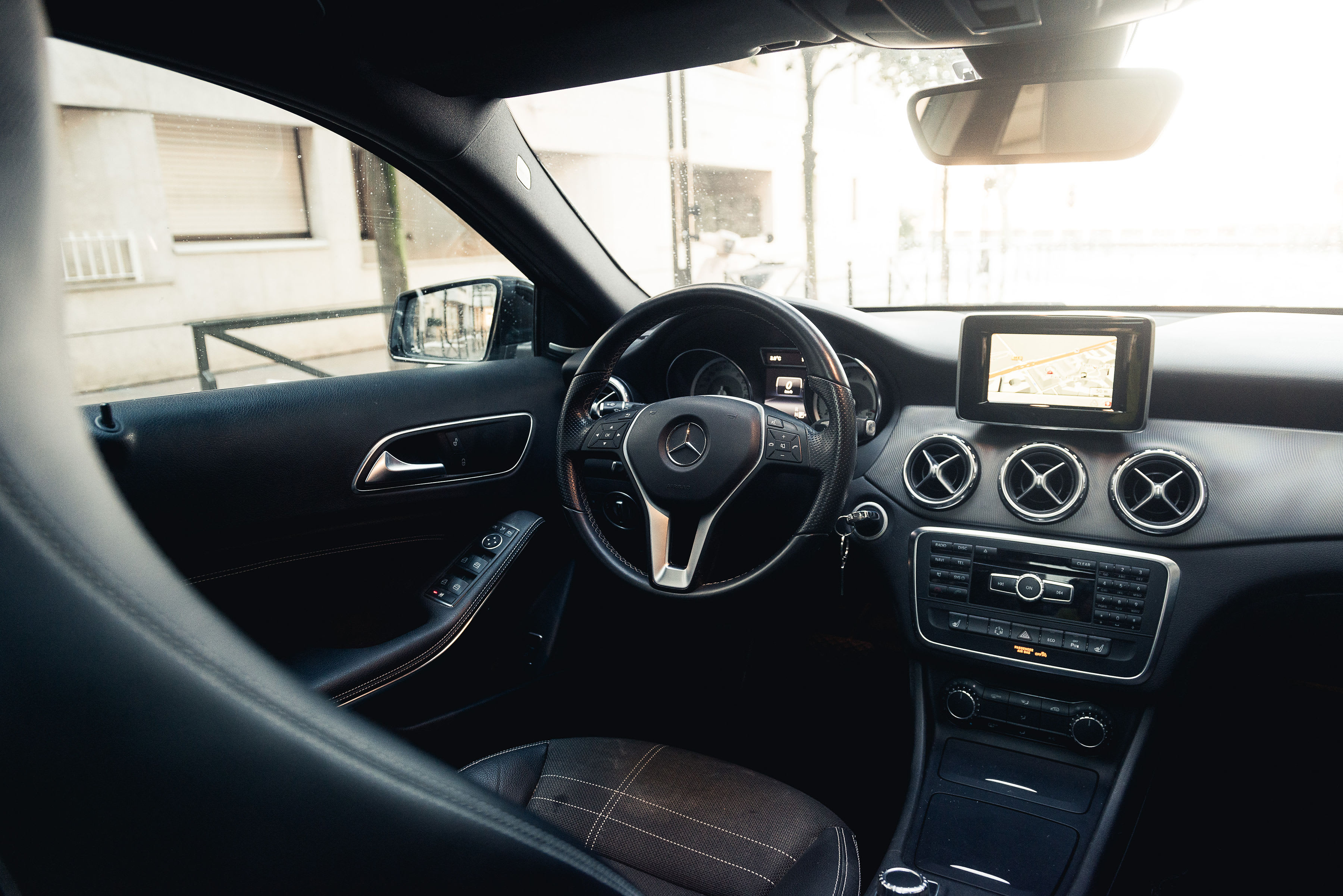 MERCEDES BENZ Classe Gla 200 Sensation 2014 occasion intérieur (1)