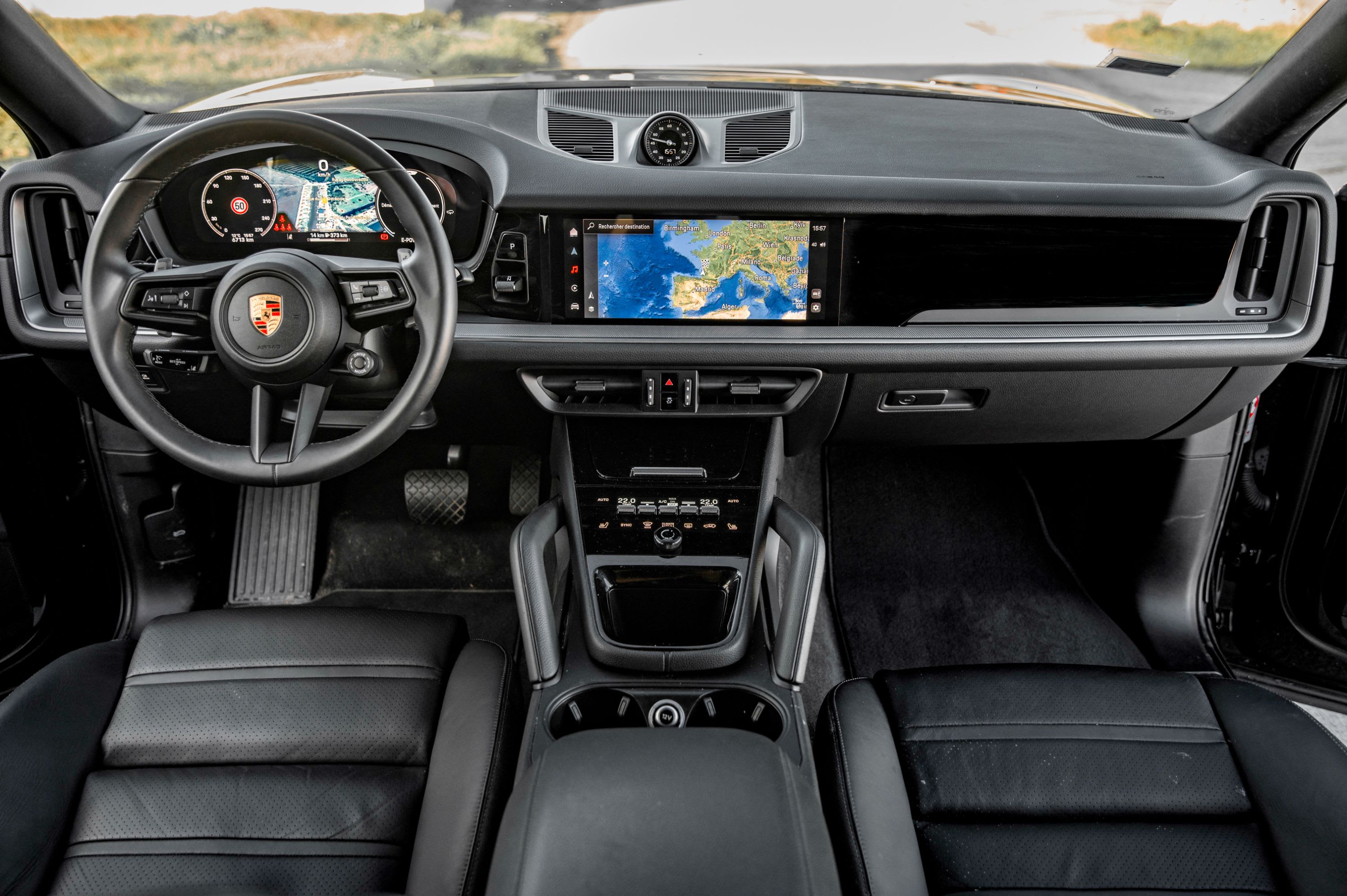PORSCHE Cayenne Coupé 2025 used interior (1)