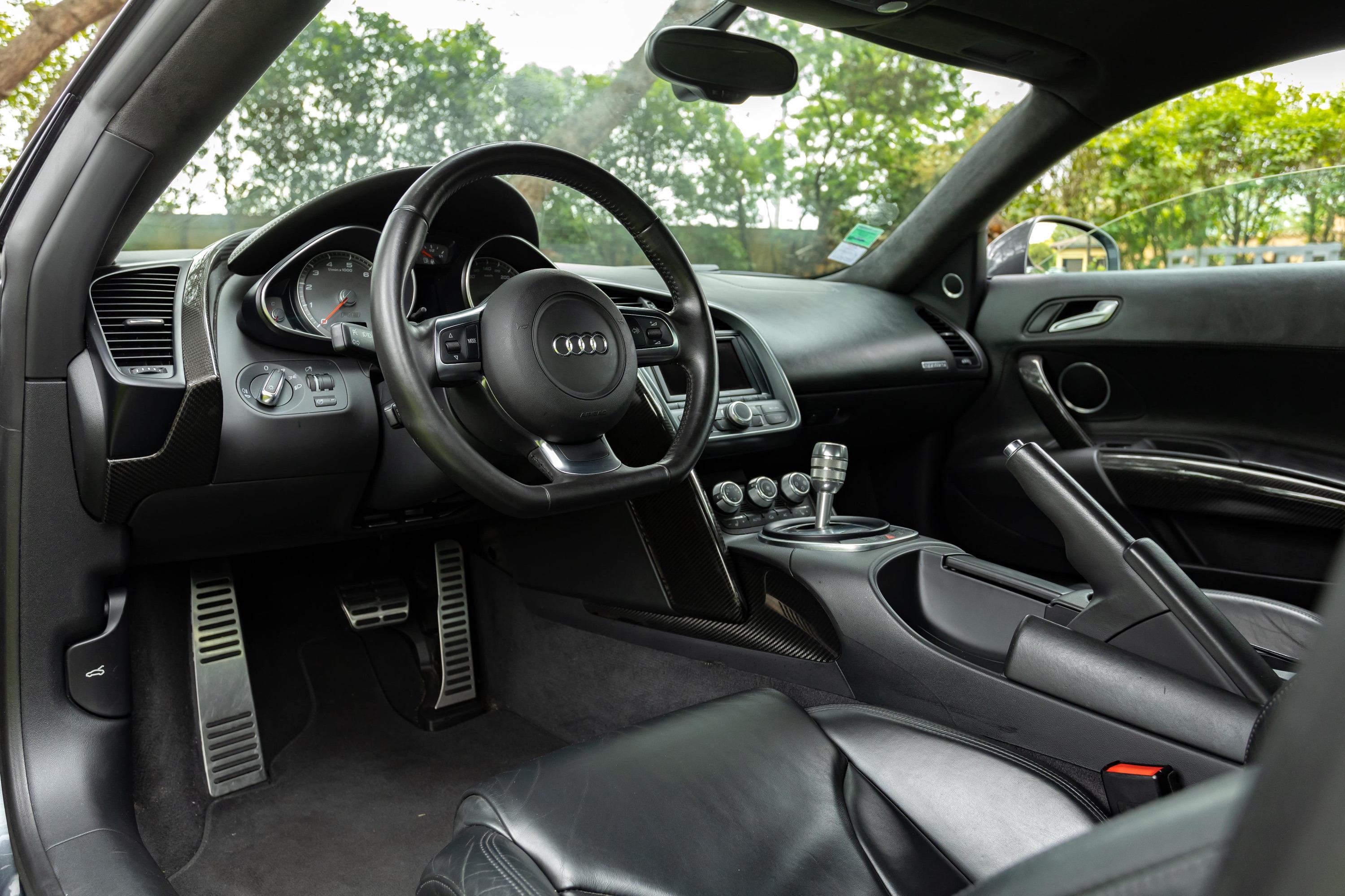 AUDI R8 V8 Fsi 2007 occasion intérieur (1)