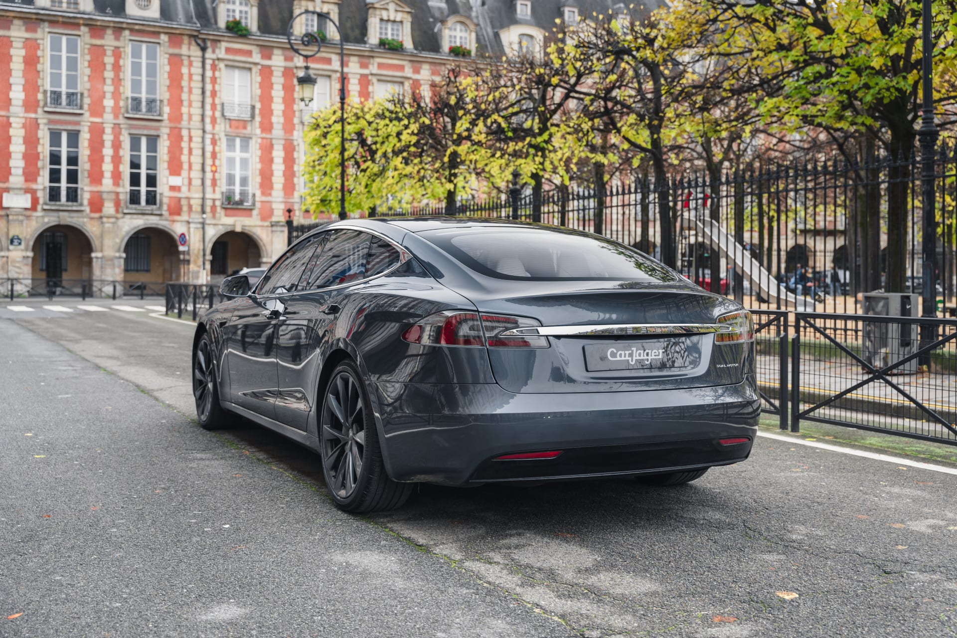 Tesla Model S Long Range