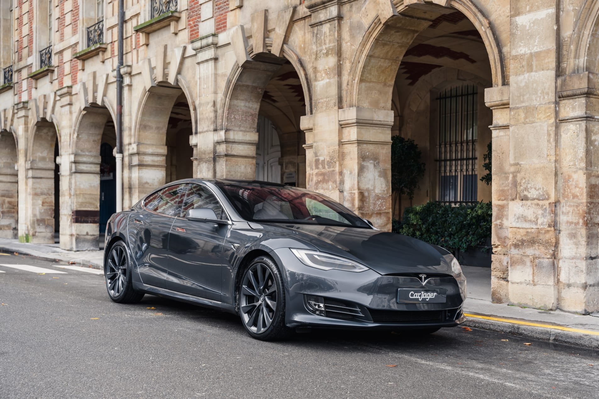 TESLA Model s Long Range 2020