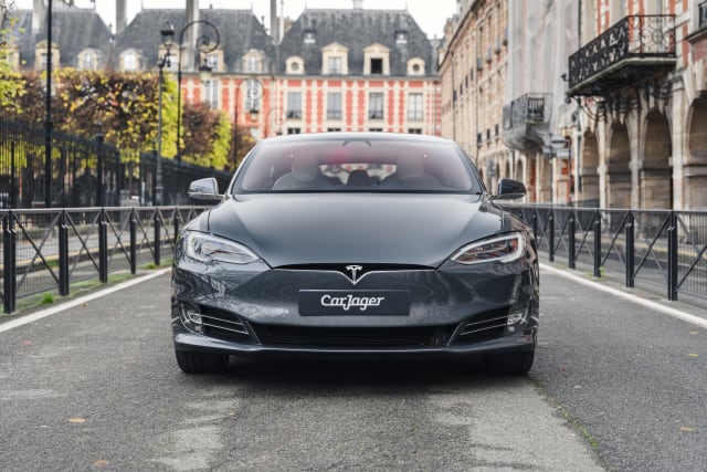 Tesla Model S Long Range
