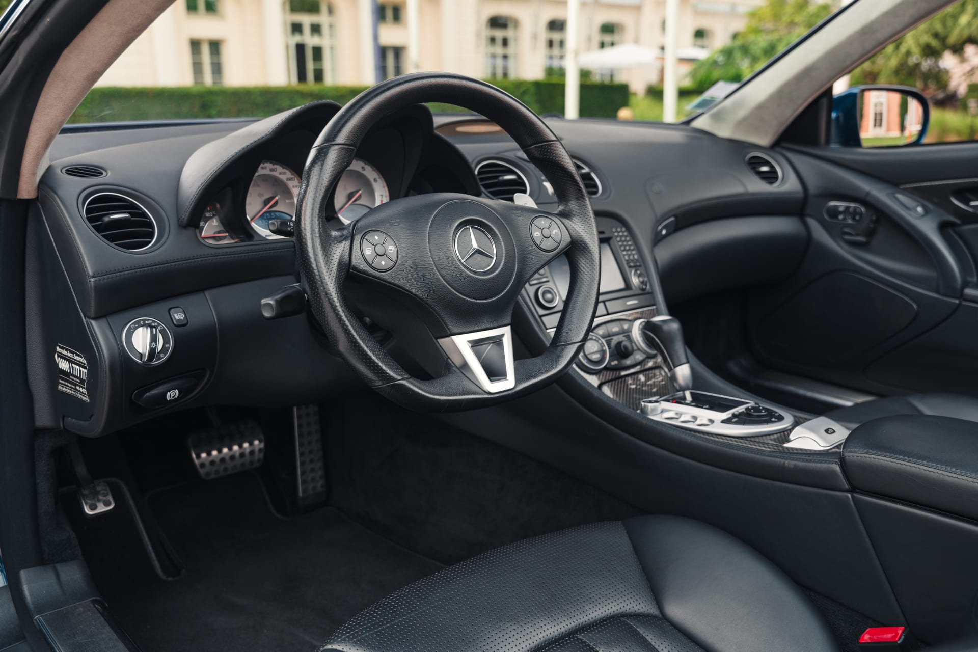 MERCEDES BENZ Classe Sl 63 Amg R230 2008 used interior (1)