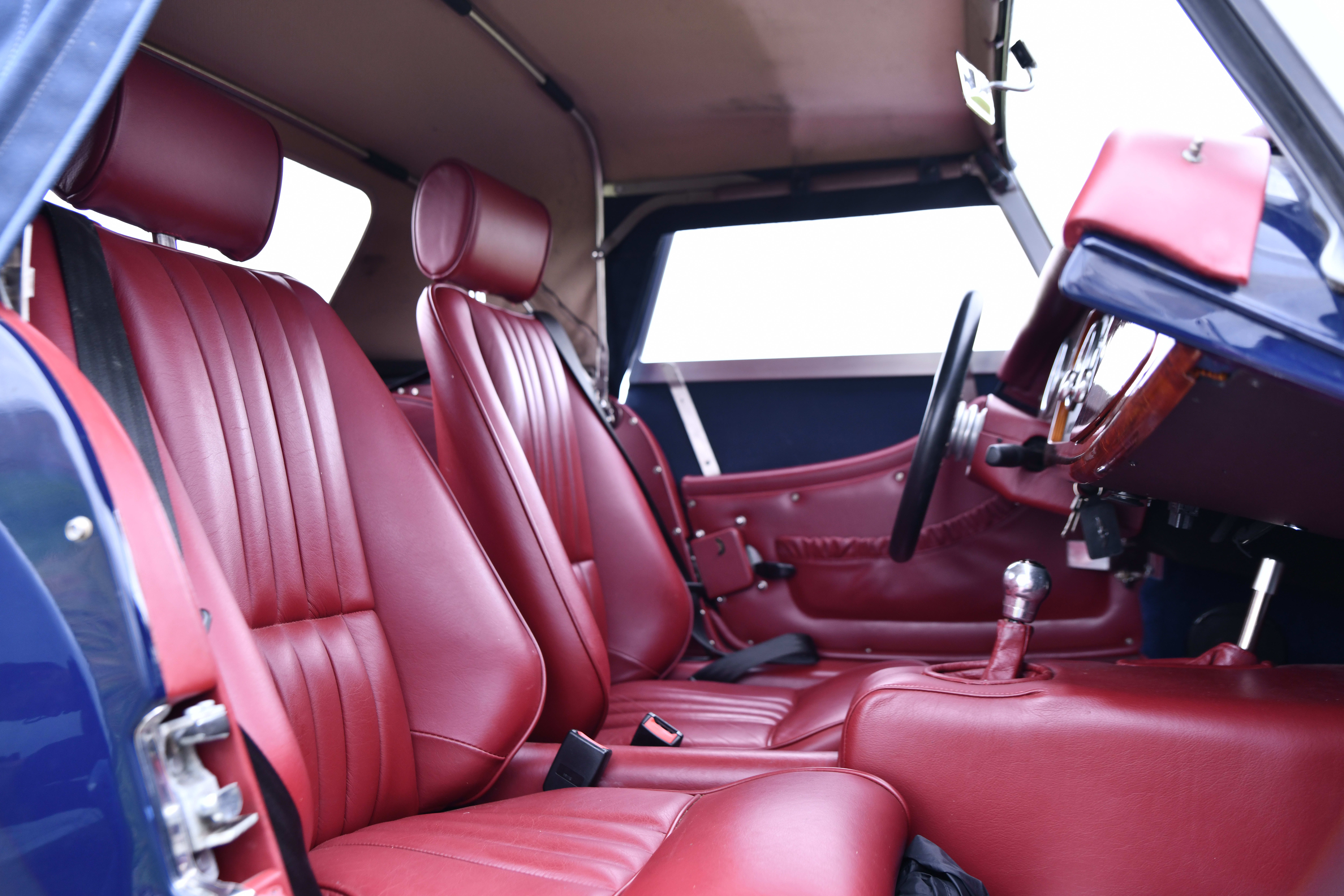 MORGAN Plus 4 2013 occasion intérieur (1)