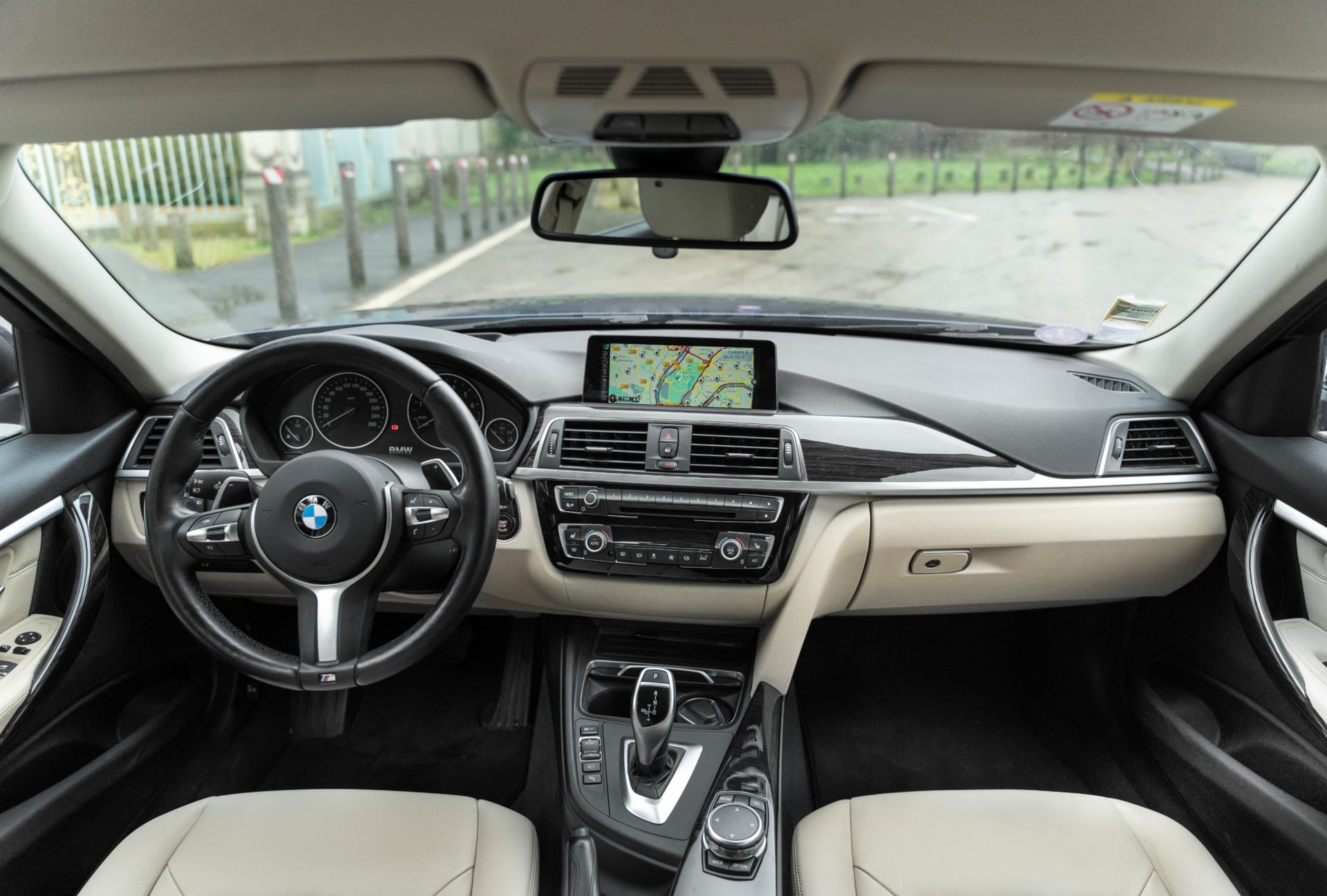Bmw Série 3  Drive Touring Luxury