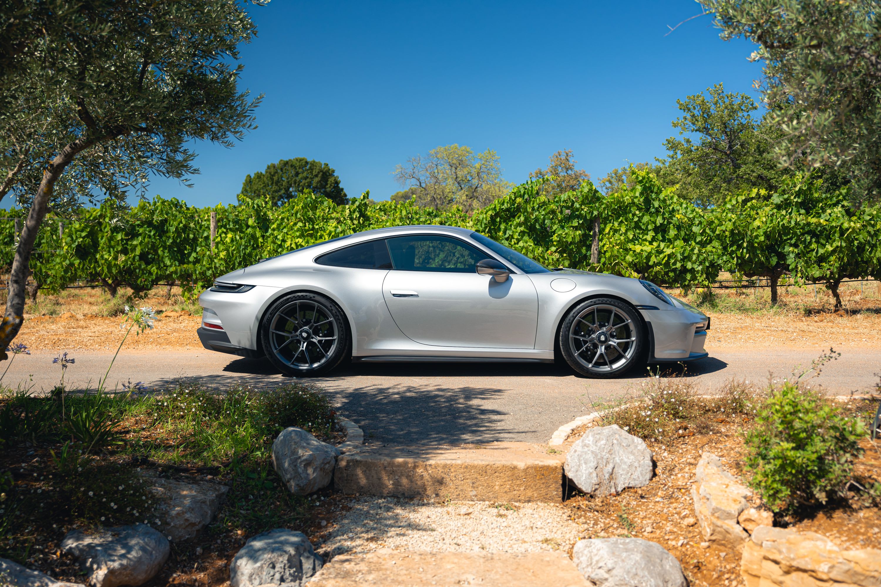 PORSCHE 911 992.1 Gt3 Touring 2023 used exterior (2)