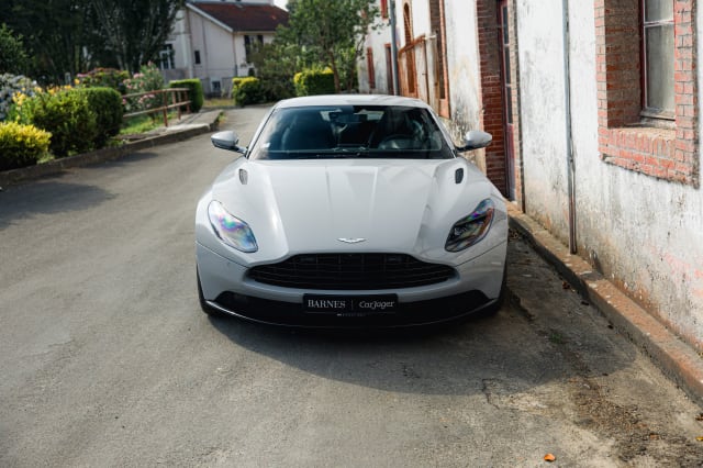 ASTON MARTIN Db11 V8 2018 occasion