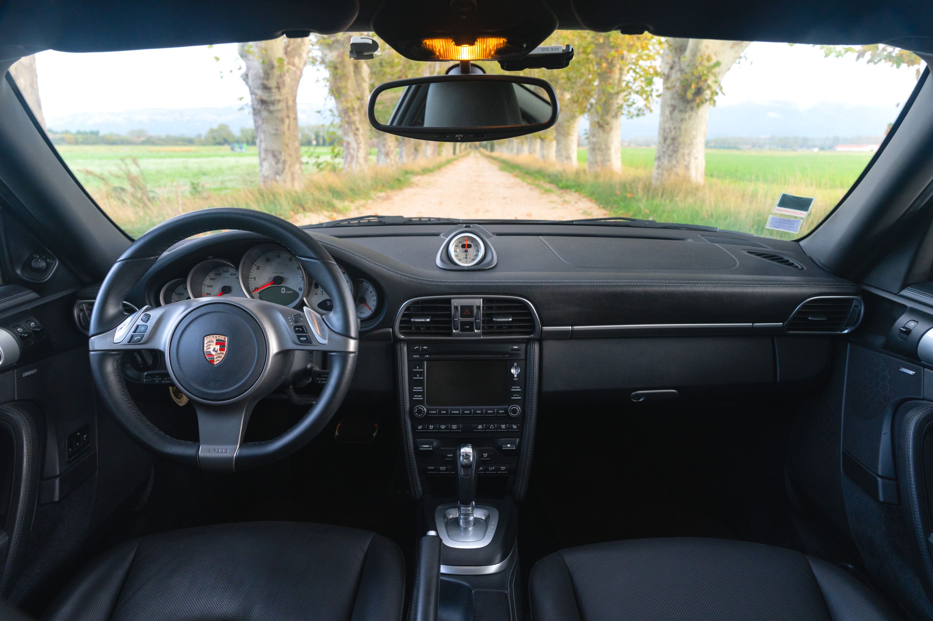 PORSCHE 911 997.2 Carrera 4s 2010 used interior (1)