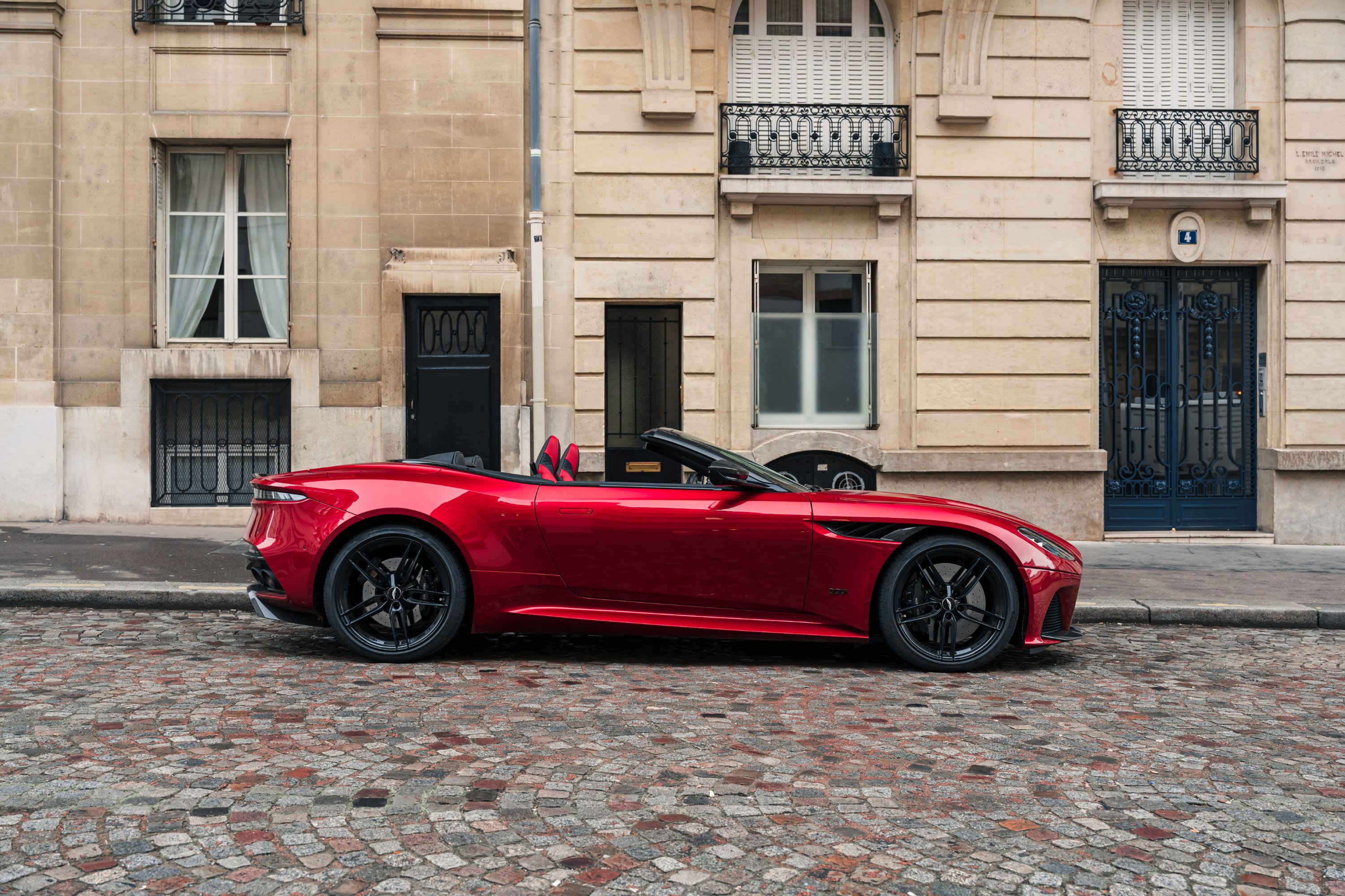 ASTON MARTIN Dbs 3rd Generation Iii Superleggera Volante 2023 used video (1)