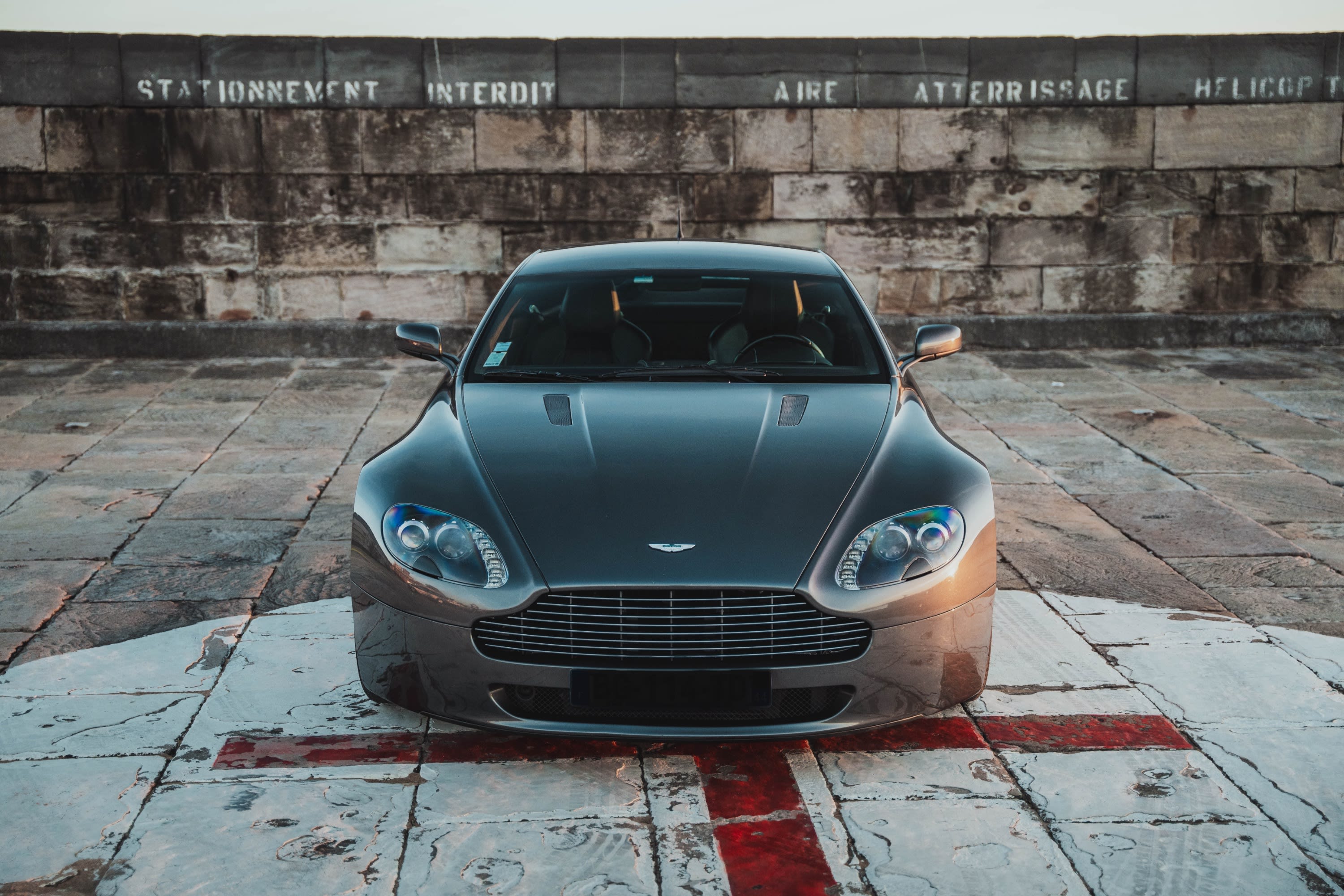 Aston Martin Vantage 4.3