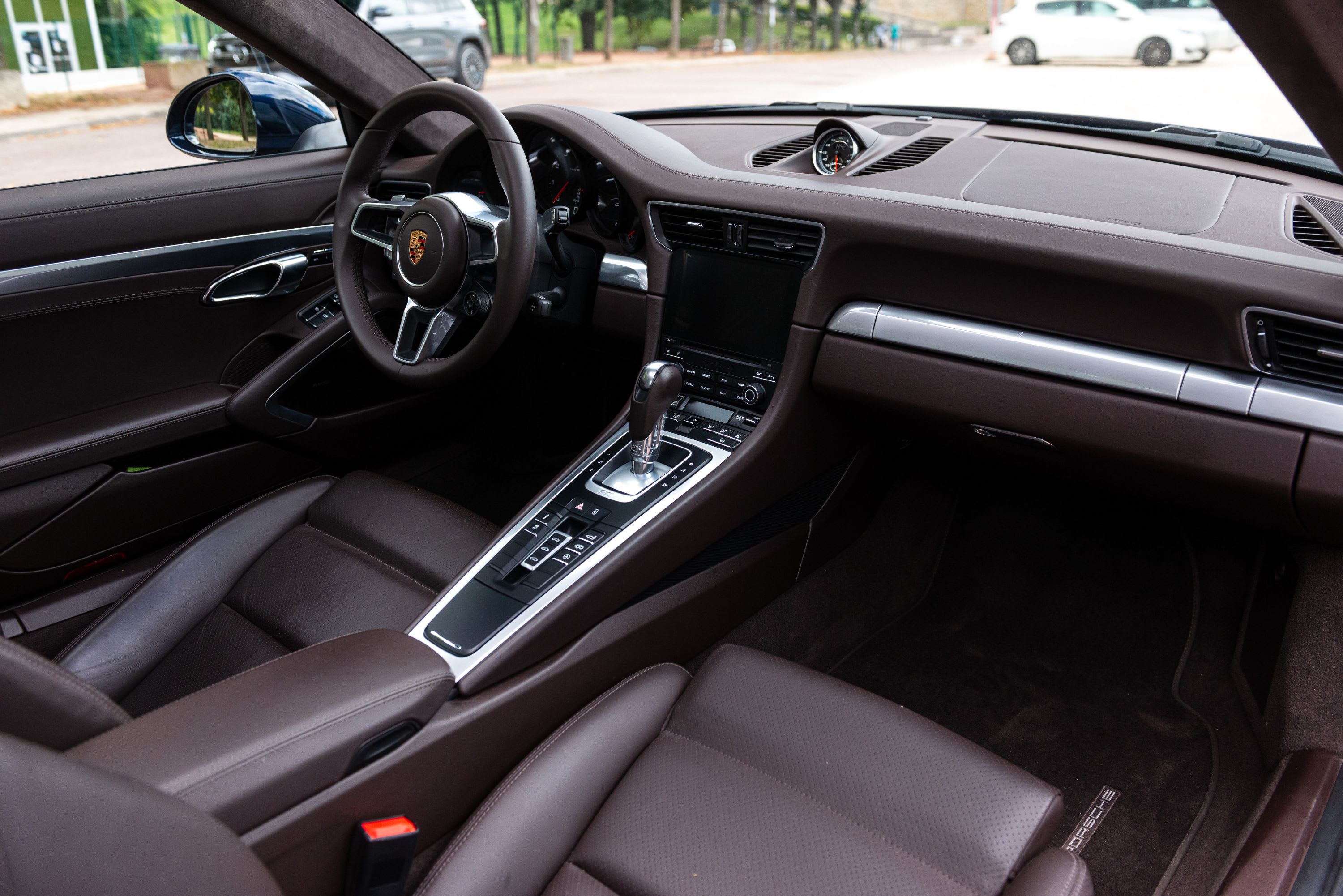 PORSCHE 911 991.2 Carrera 4 2018 used interior (1)