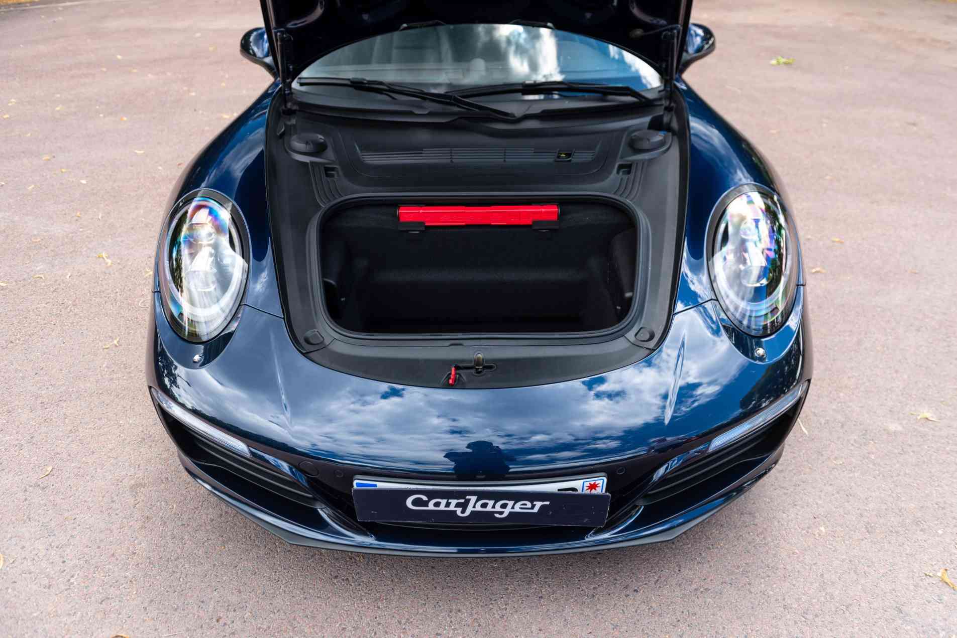 PORSCHE 911 991 Carrera 4 2018