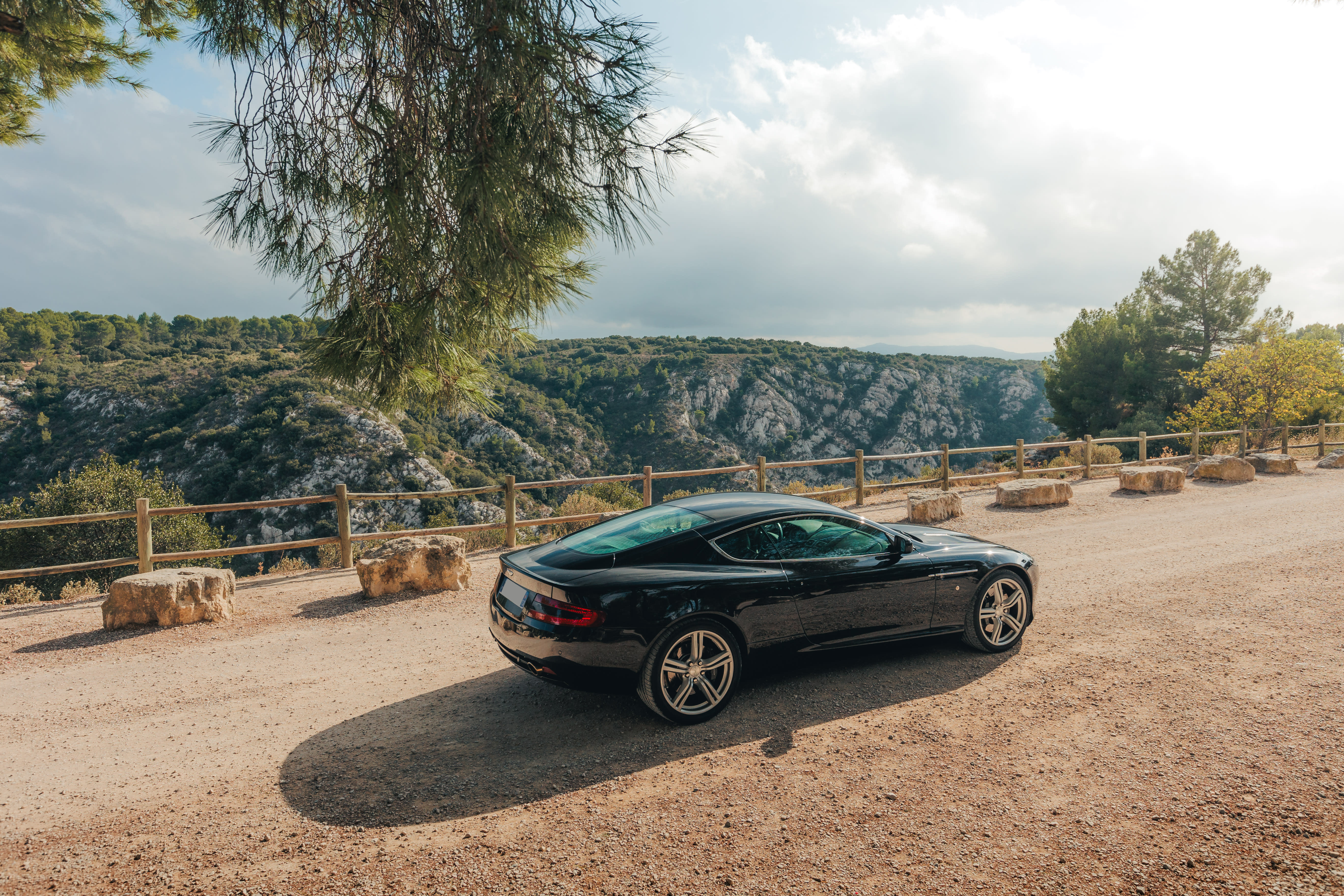 Aston Martin Db9
