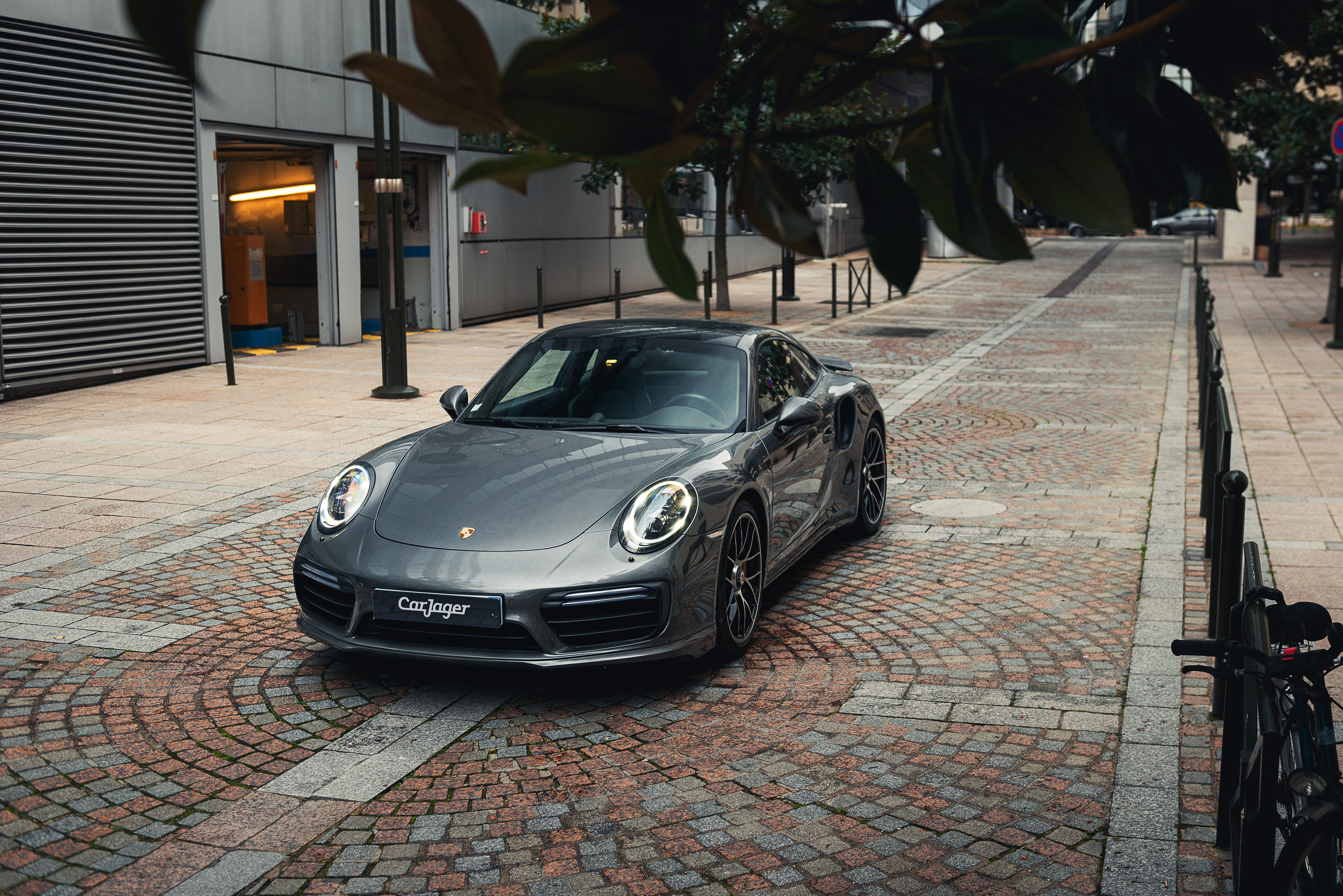 PORSCHE 911 991.2 Turbo S 2016 used video (1)