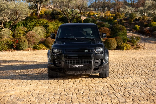 LAND ROVER Defender 90 P525 2023 used