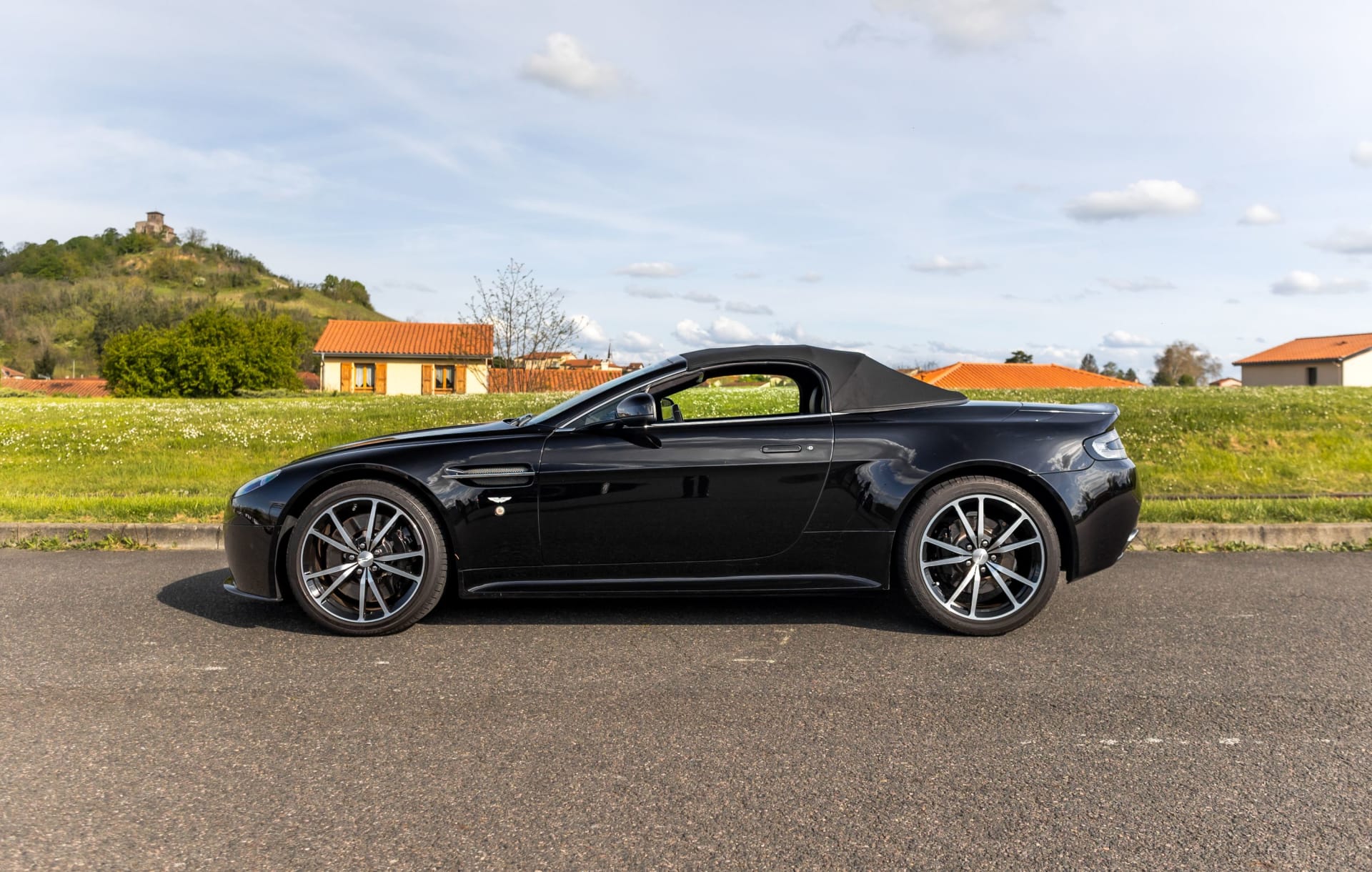 Aston Martin Vantage Sp10