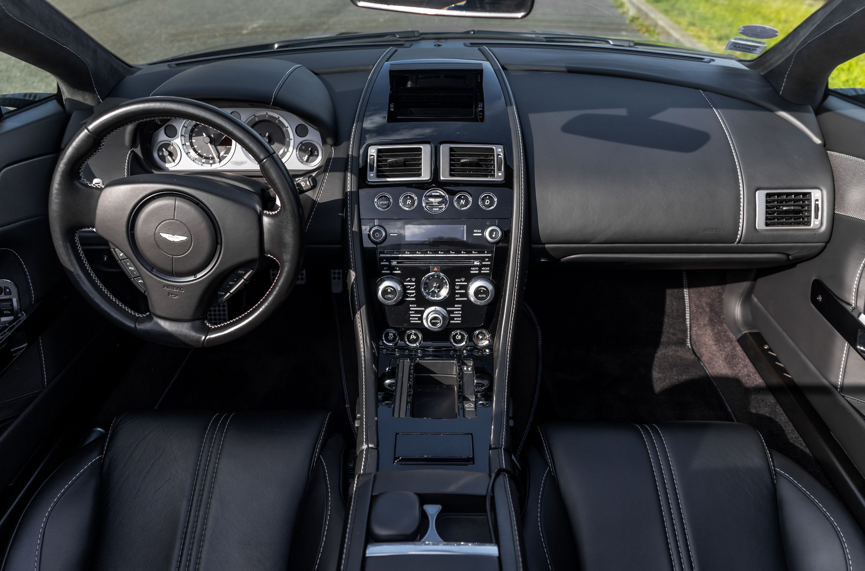 ASTON MARTIN Vantage Sp10 2016 occasion intérieur (1)