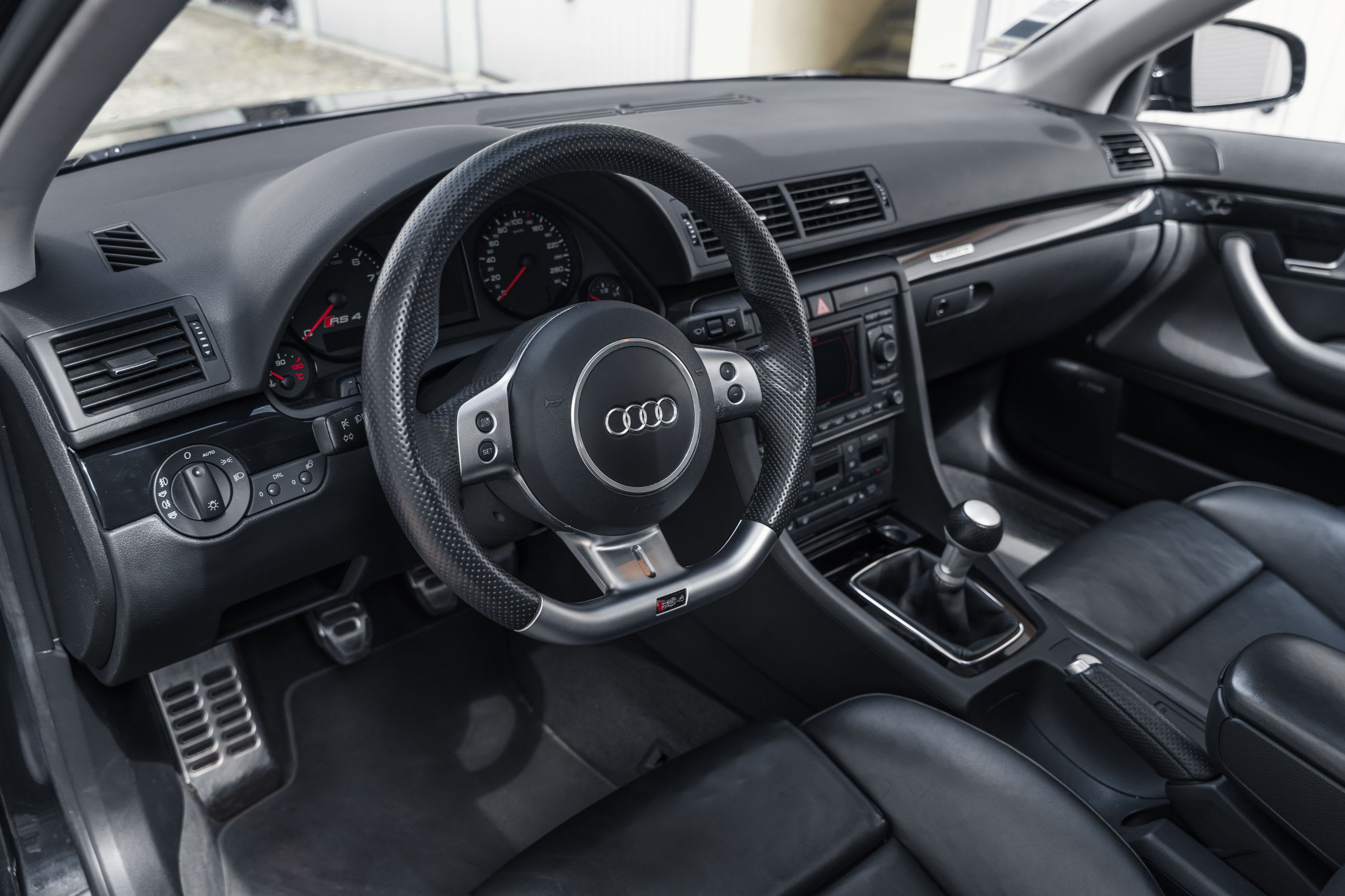 AUDI Rs4 B7 2006 occasion intérieur (1)